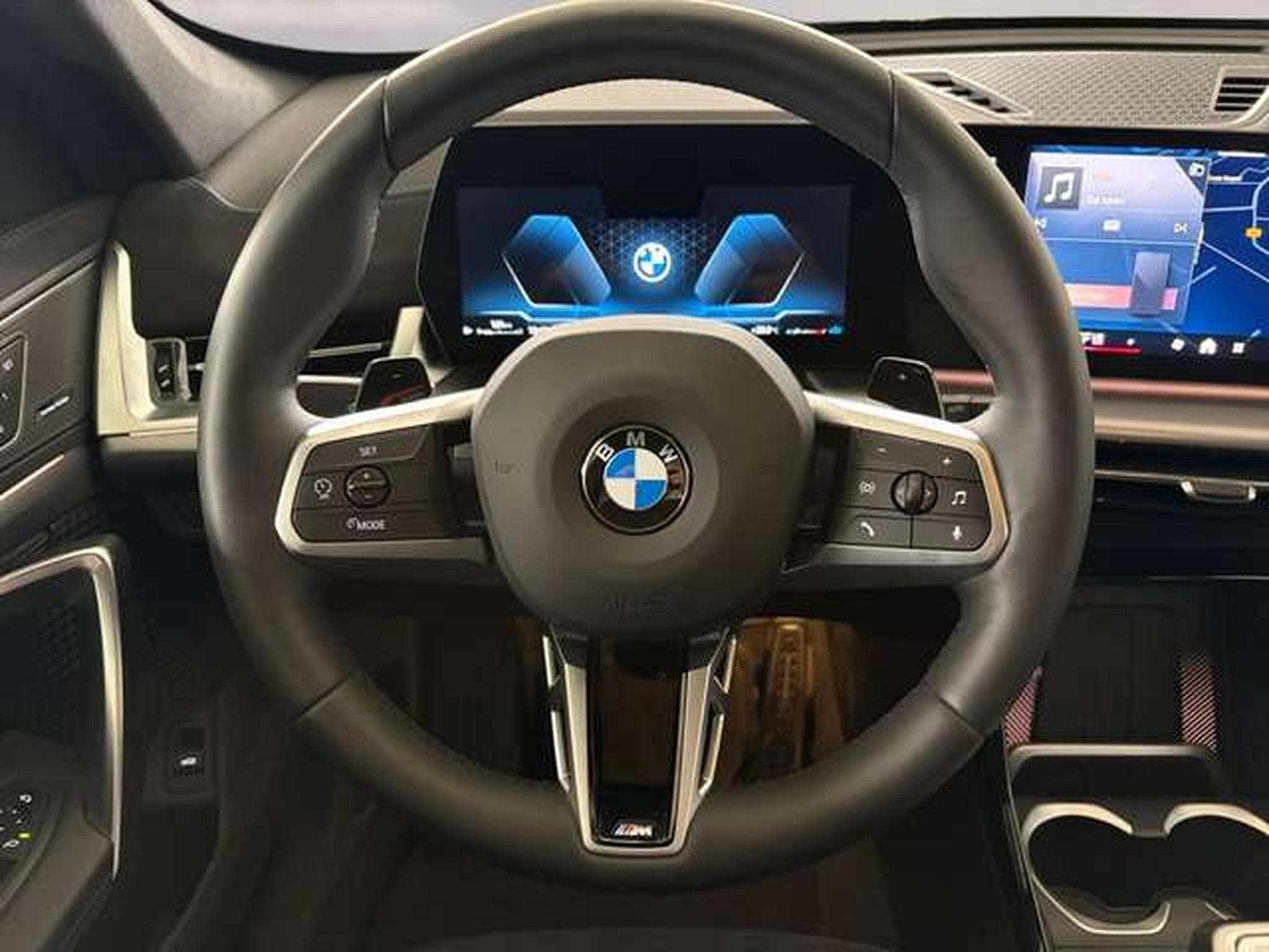 BMW X1 sDrive20i M Sportpaket HK HiFi DAB LED Shz (2026) - Photo 11