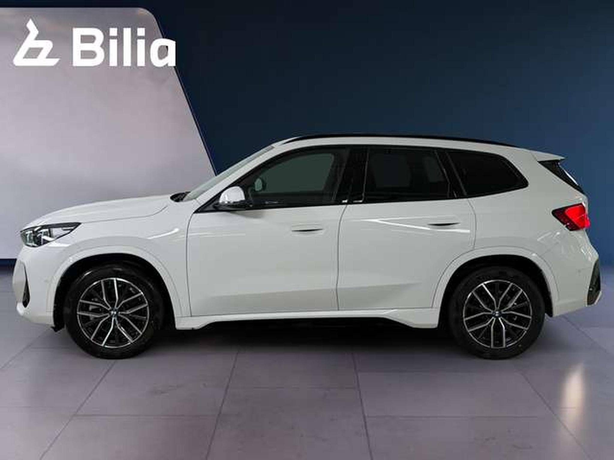BMW X1 sDrive20i M Sportpaket HK HiFi DAB LED Shz (2026) - Photo 12