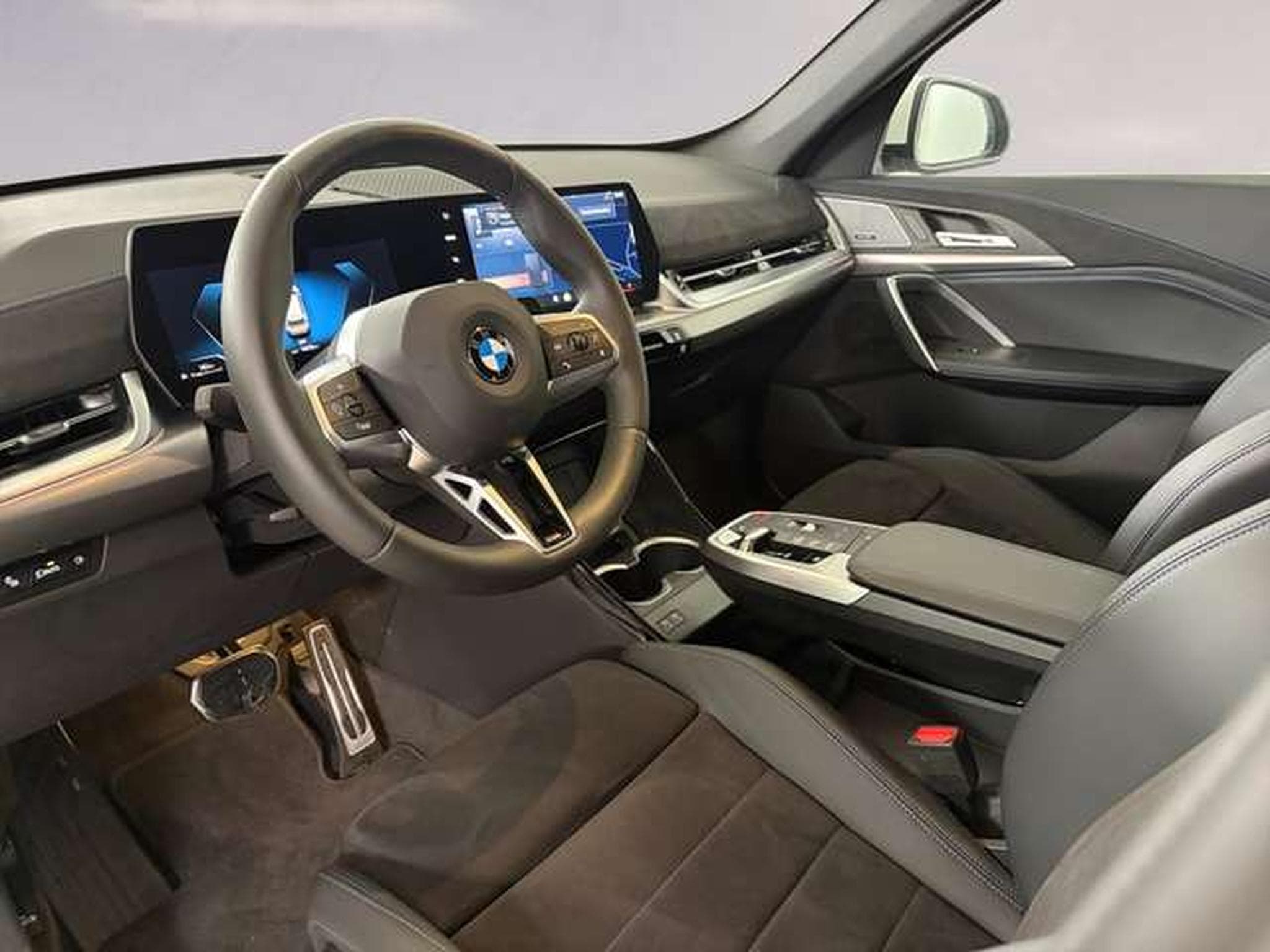 BMW X1 sDrive20i M Sportpaket HK HiFi DAB LED Shz (2026) - Photo 5
