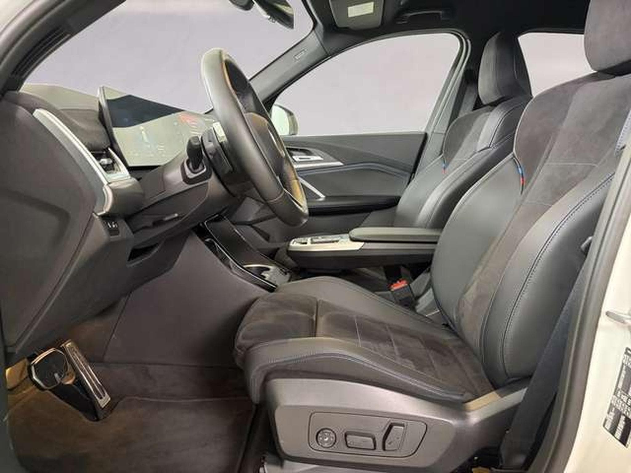 BMW X1 sDrive20i M Sportpaket HK HiFi DAB LED Shz (2026) - Photo 8