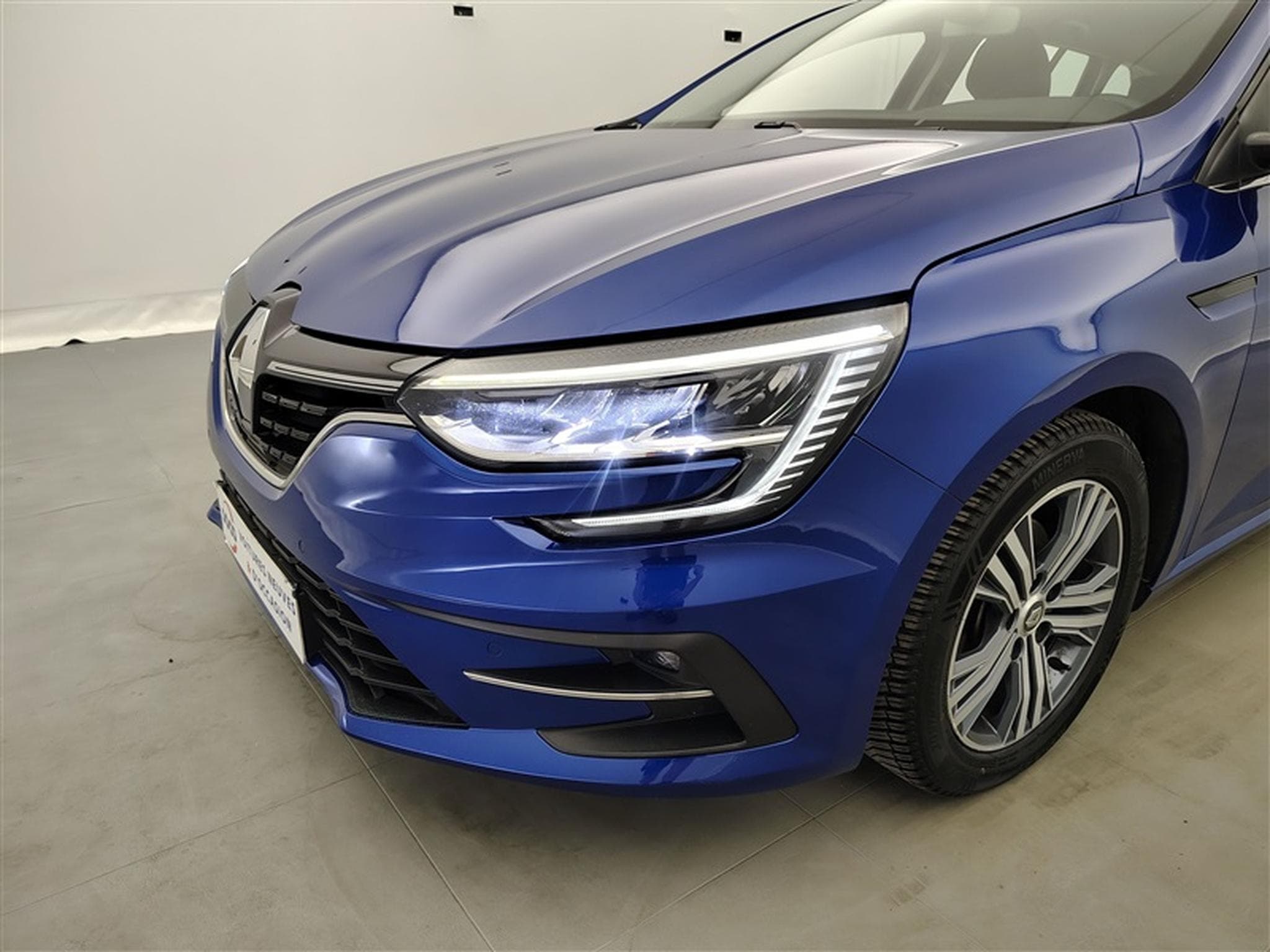 Renault Megane 1.33 TCe 140cv Evolution NAVI / FULL LED / PDC AV+AR / JA 16 (2023) - Foto 15