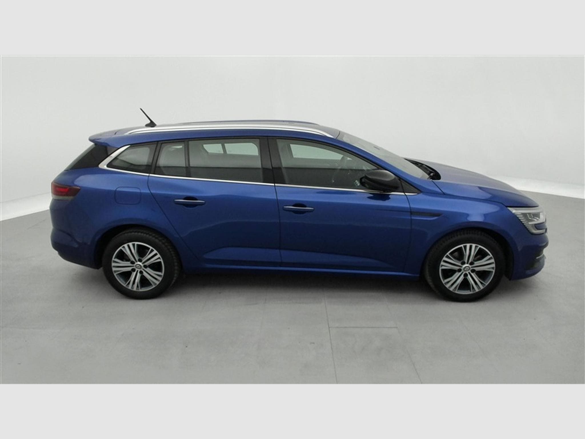 Renault Megane 1.33 TCe 140cv Evolution NAVI / FULL LED / PDC AV+AR / JA 16 (2023) - Foto 24