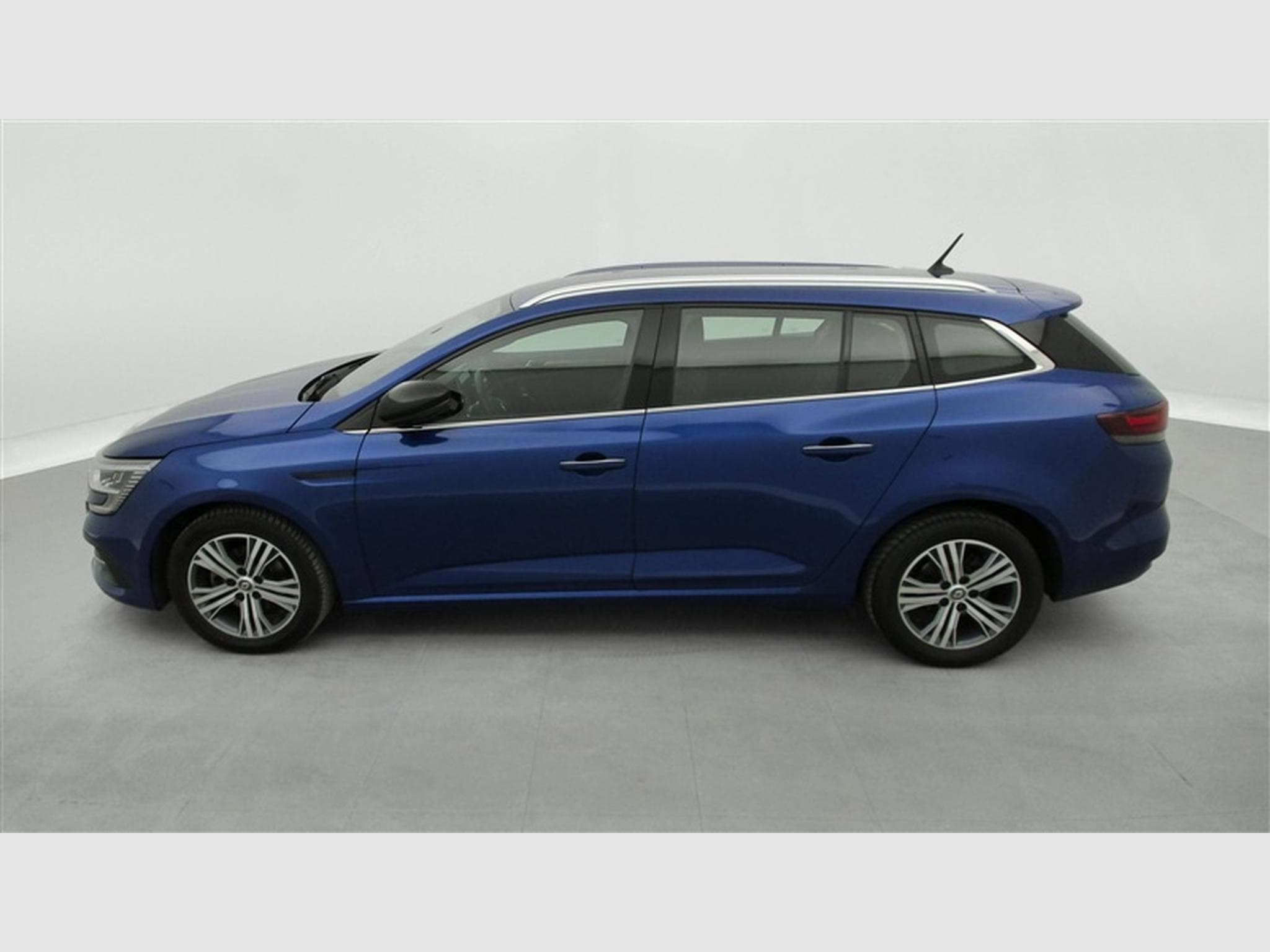 Renault Megane 1.33 TCe 140cv Evolution NAVI / FULL LED / PDC AV+AR / JA 16 (2023) - Foto 3