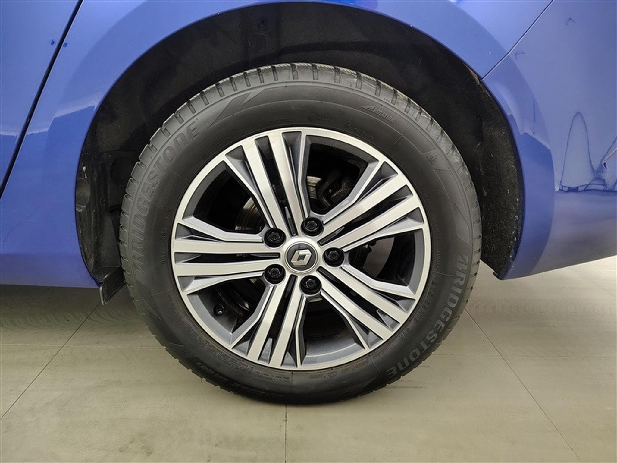 Renault Megane 1.33 TCe 140cv Evolution NAVI / FULL LED / PDC AV+AR / JA 16 (2023) - Foto 6