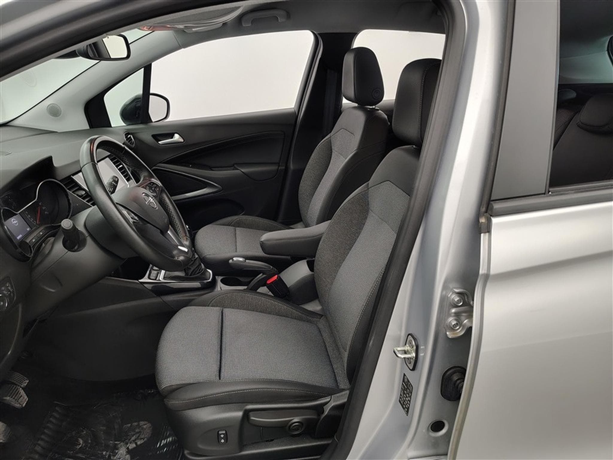 Opel Crossland 1.2 Turbo 110cv Elegance NAVI / FULL LED / CAMERA / JA 16" (2023) - Foto 7