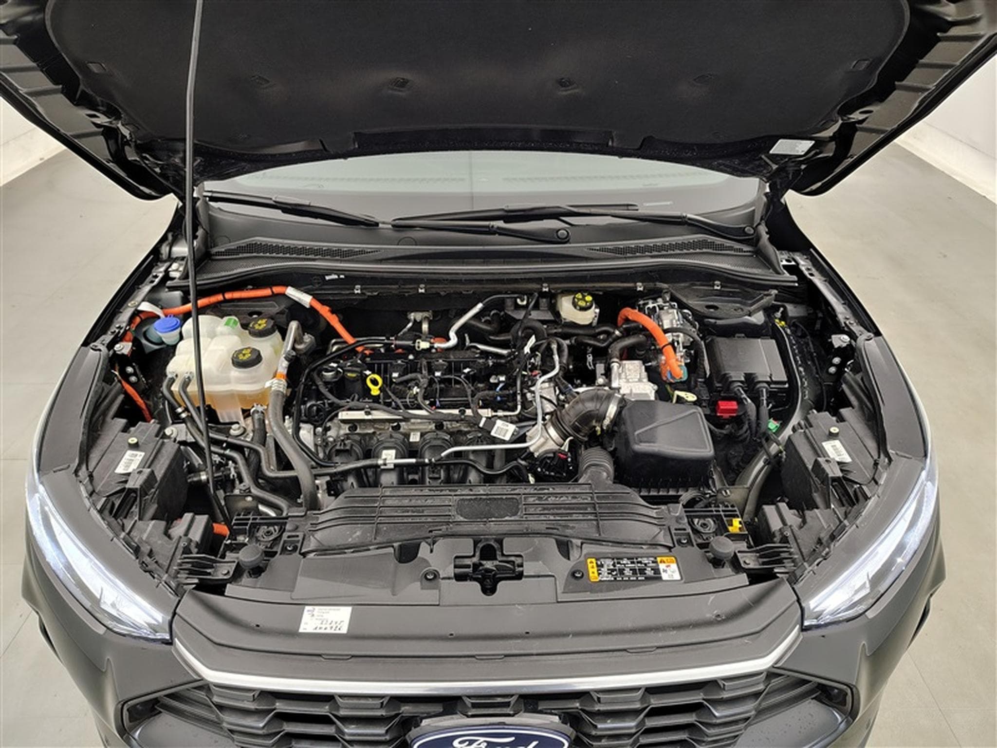 Ford Kuga 2.5 Duratec ST-Line NAVI / FULL LED / CAMERA / JA 18" (2025) - Photo 19