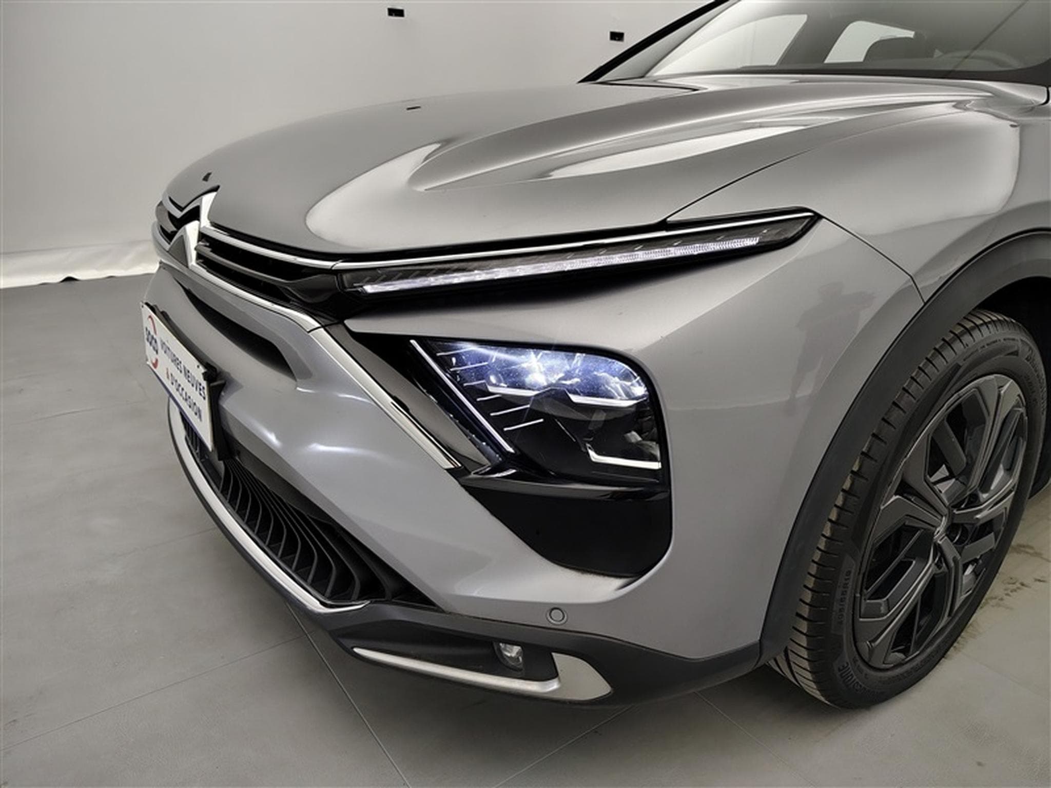 Citroen C5 X 1.2 PureTech 130cv EAT8 Plus NAVI / FULL LED / CUIR / JA 19" (2024) - Photo 15
