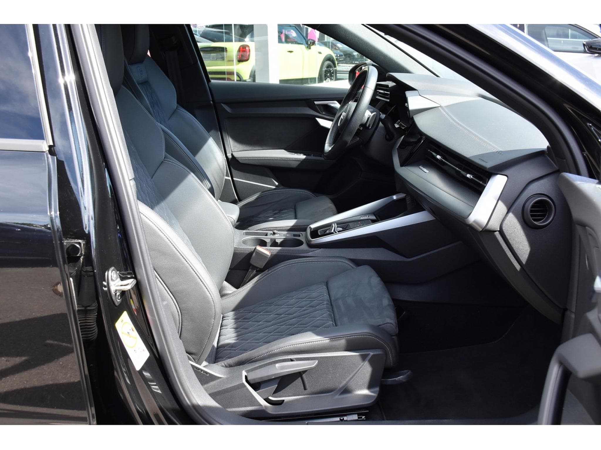 Audi A3 Limousine 40 TFSI Quattro S-Line S-Tronic CUIR LANE 1° MAIN (2022) - Foto 7