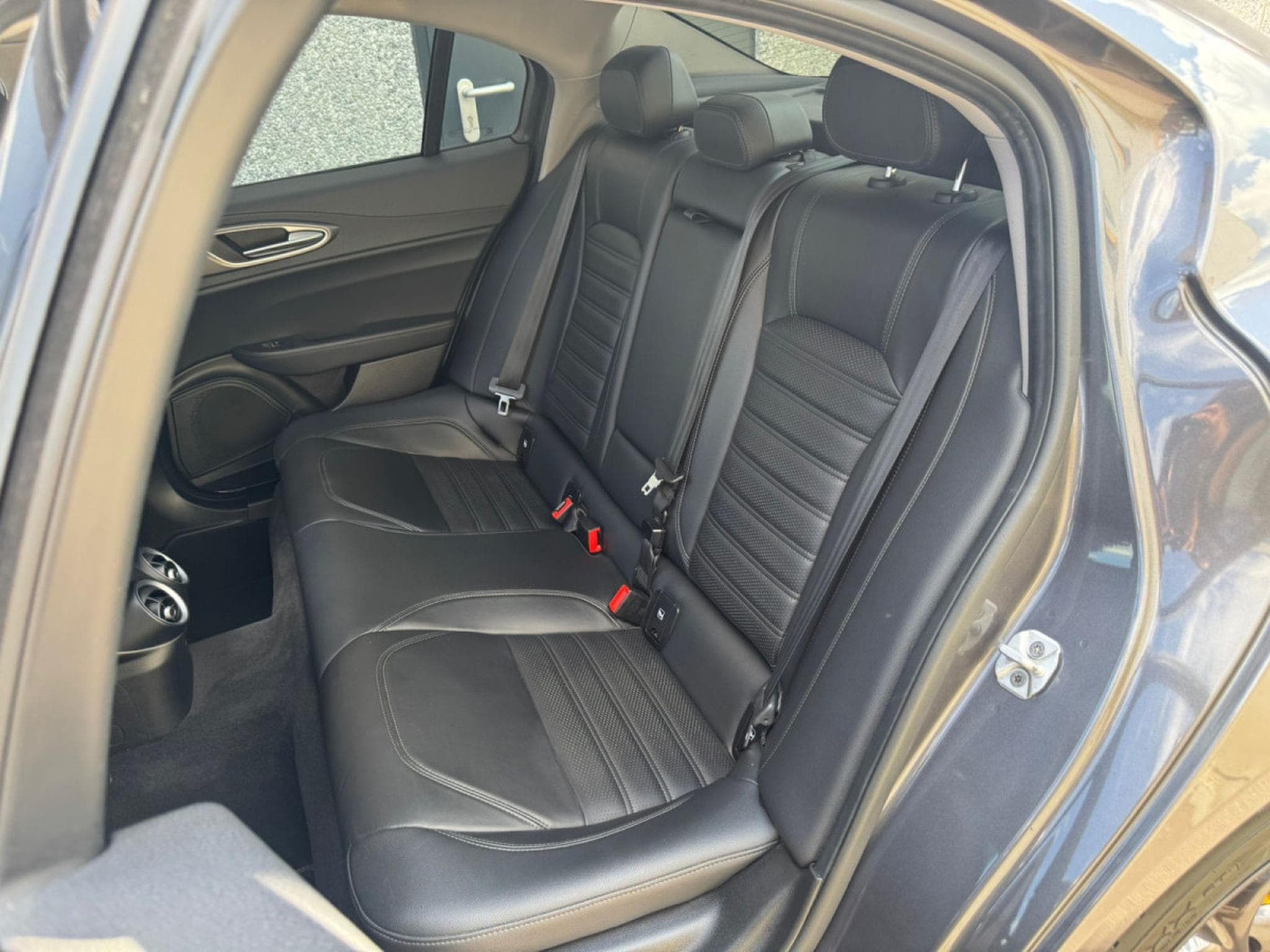 Alfa-Romeo Giulia Giulia Veloce Q4 /211 CV /19/PANO/CAMERA/CUIR/VOLL (2019) - Photo 17