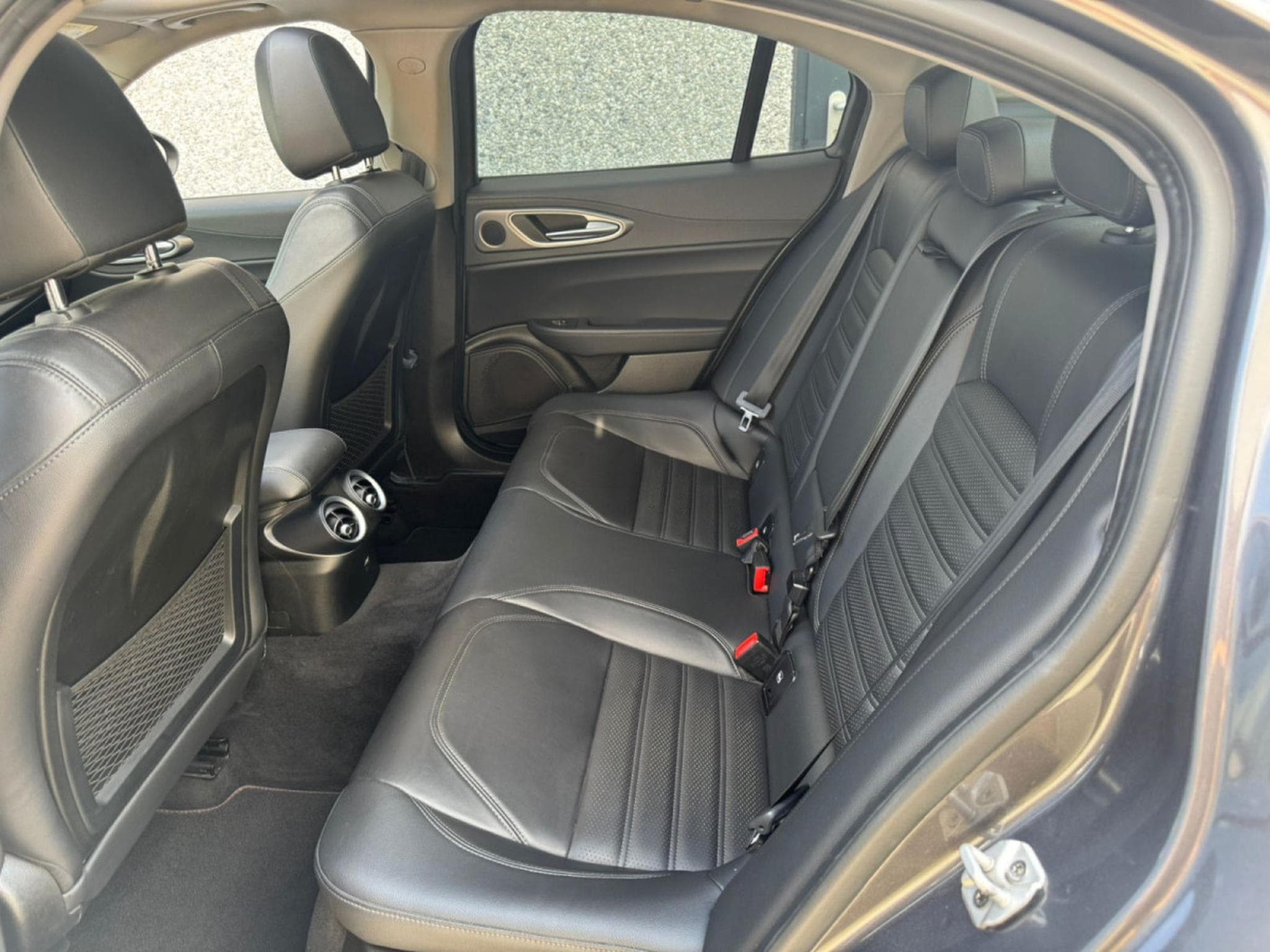 Alfa-Romeo Giulia Giulia Veloce Q4 /211 CV /19/PANO/CAMERA/CUIR/VOLL (2019) - Photo 18