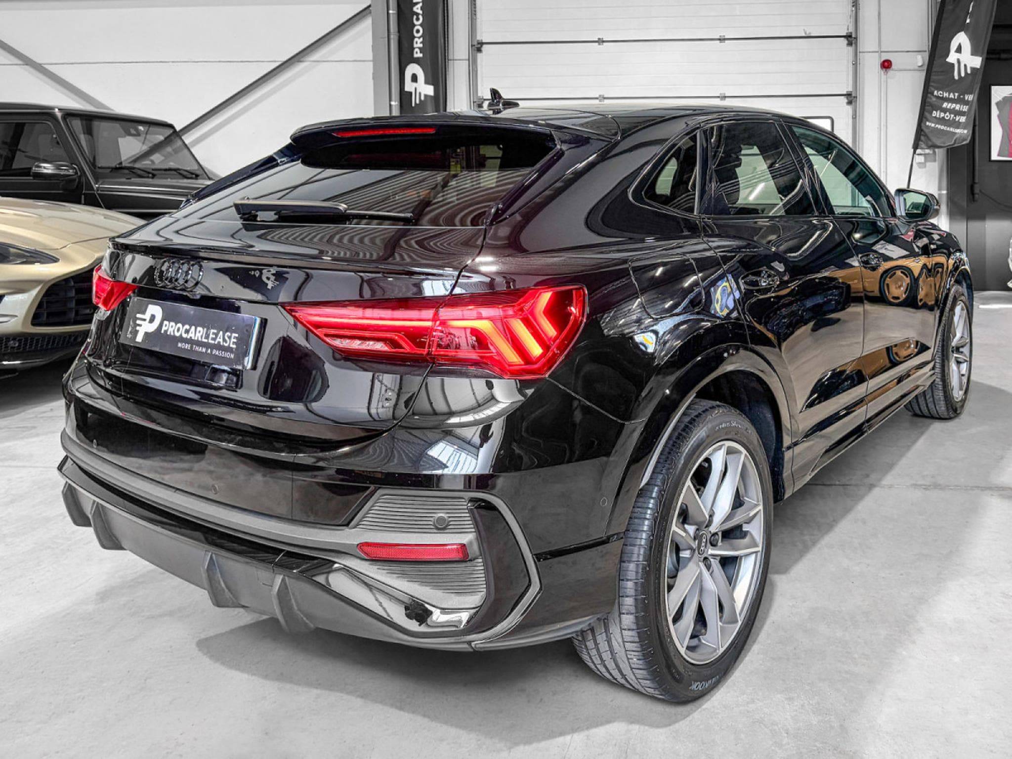 Audi Q3 Q3 Sportback 35 TFSI S line/Pano/19/360°/ (2021) - Photo 13