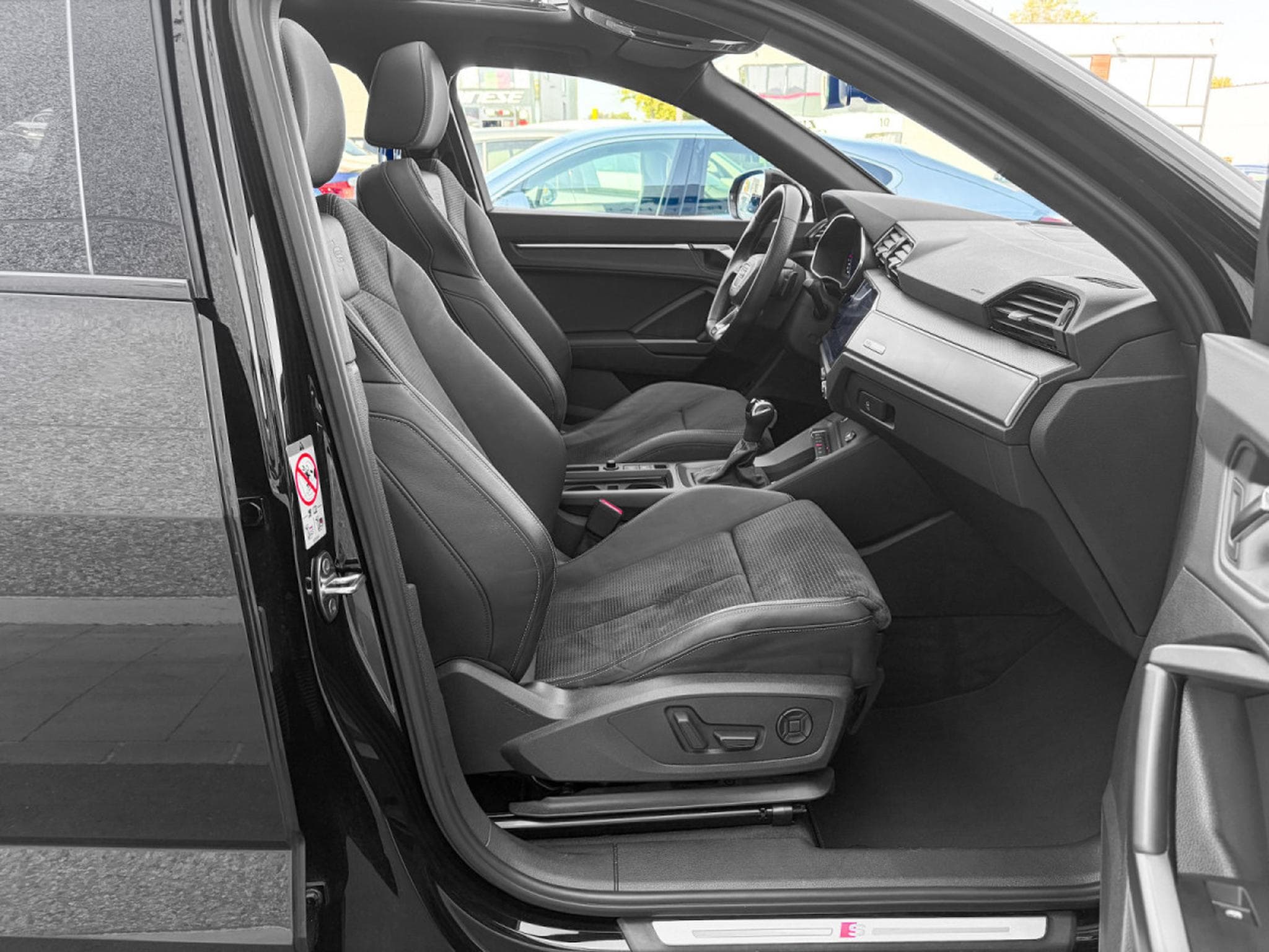 Audi Q3 Q3 Sportback 35 TFSI S line/Pano/19/360°/ (2021) - Photo 22