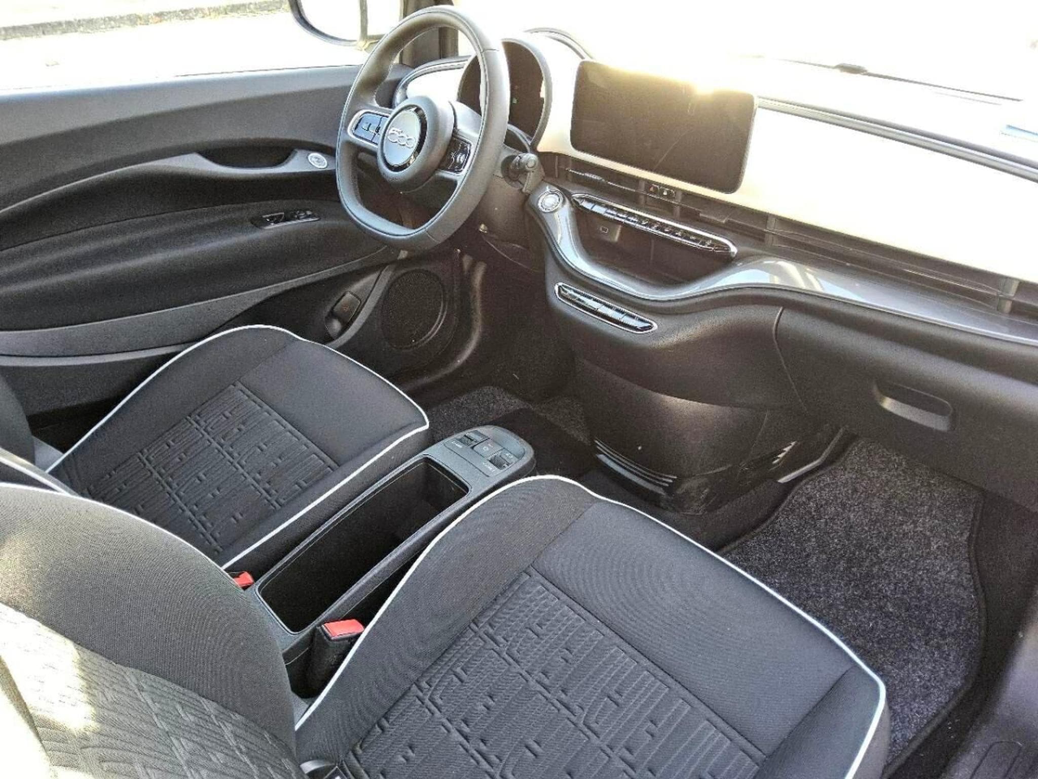 Fiat 500 Cabrio (2023) - Photo 3