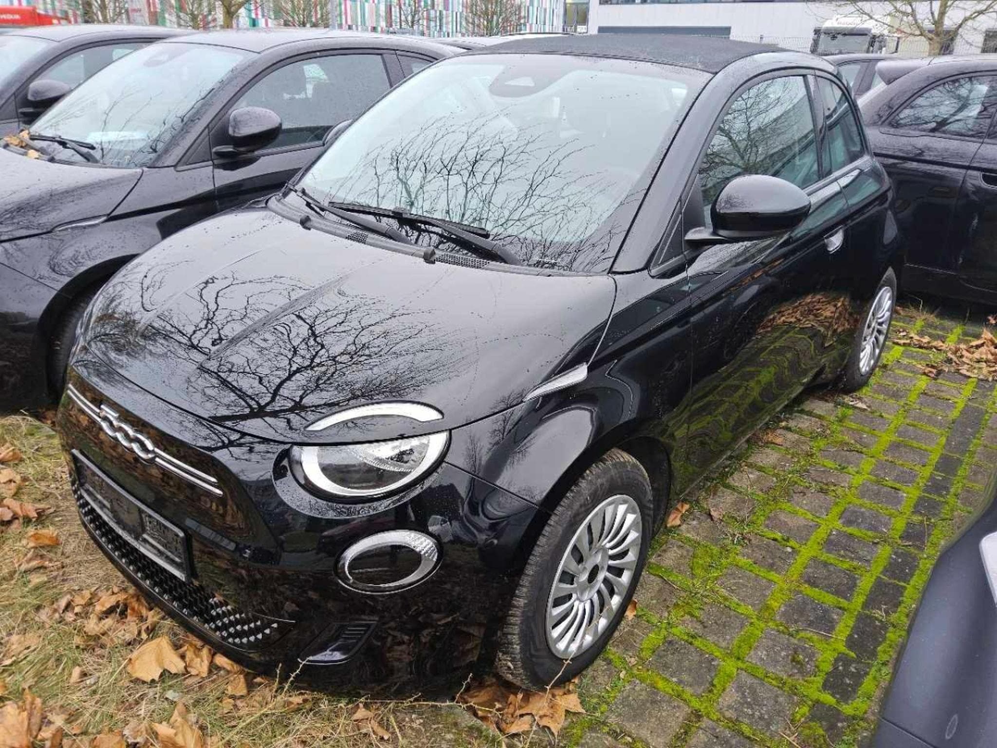 Fiat 500 Cabrio (2023) - Photo 1
