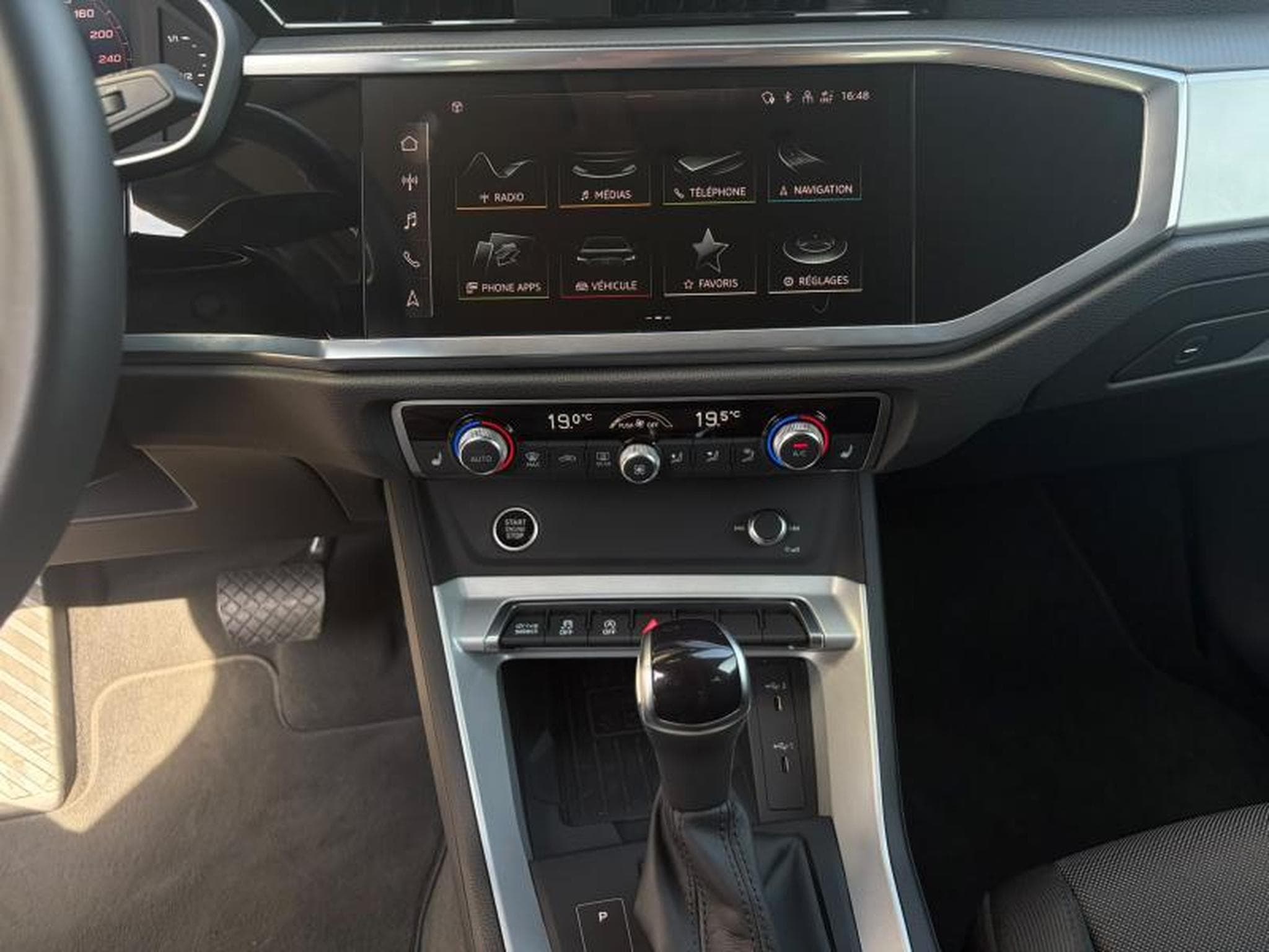 Audi Q3 Sportback S line/Sièges électriques chauffants/Camera/GPS (2023) - Photo 7