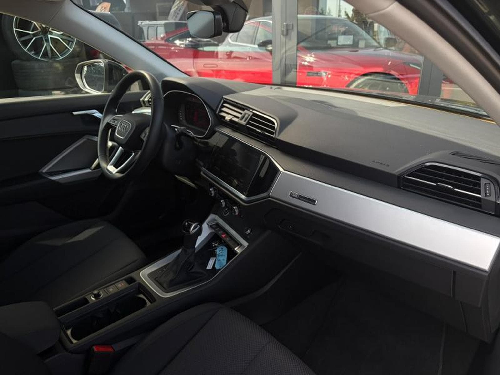 Audi Q3 Sportback S line/Sièges électriques chauffants/Camera/GPS (2023) - Photo 8