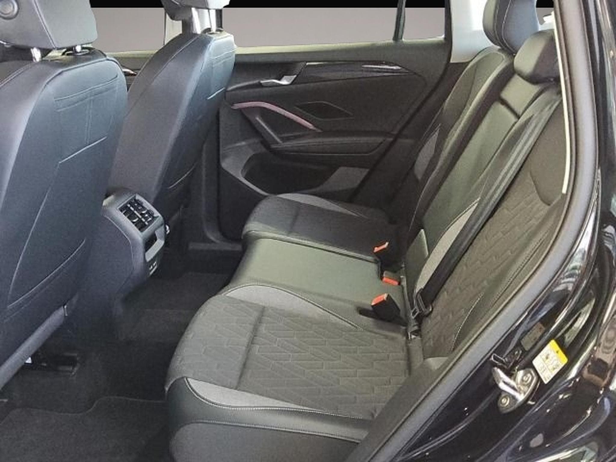 VW Tiguan (2025) - Photo 6