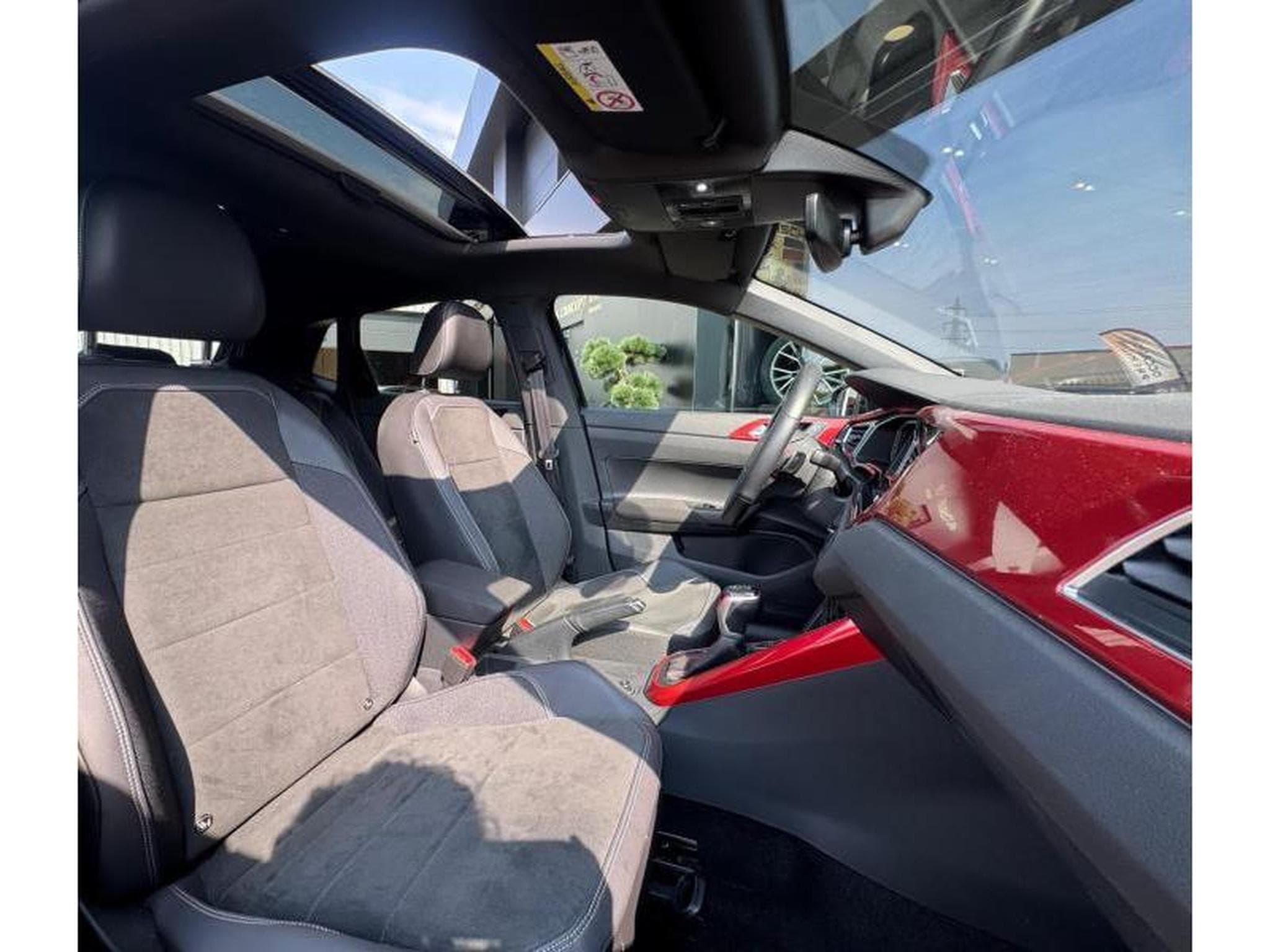 VW Polo VI GTI/ IQ Light/Toit Ouvrant/Beats/Camera (2024) - Photo 9