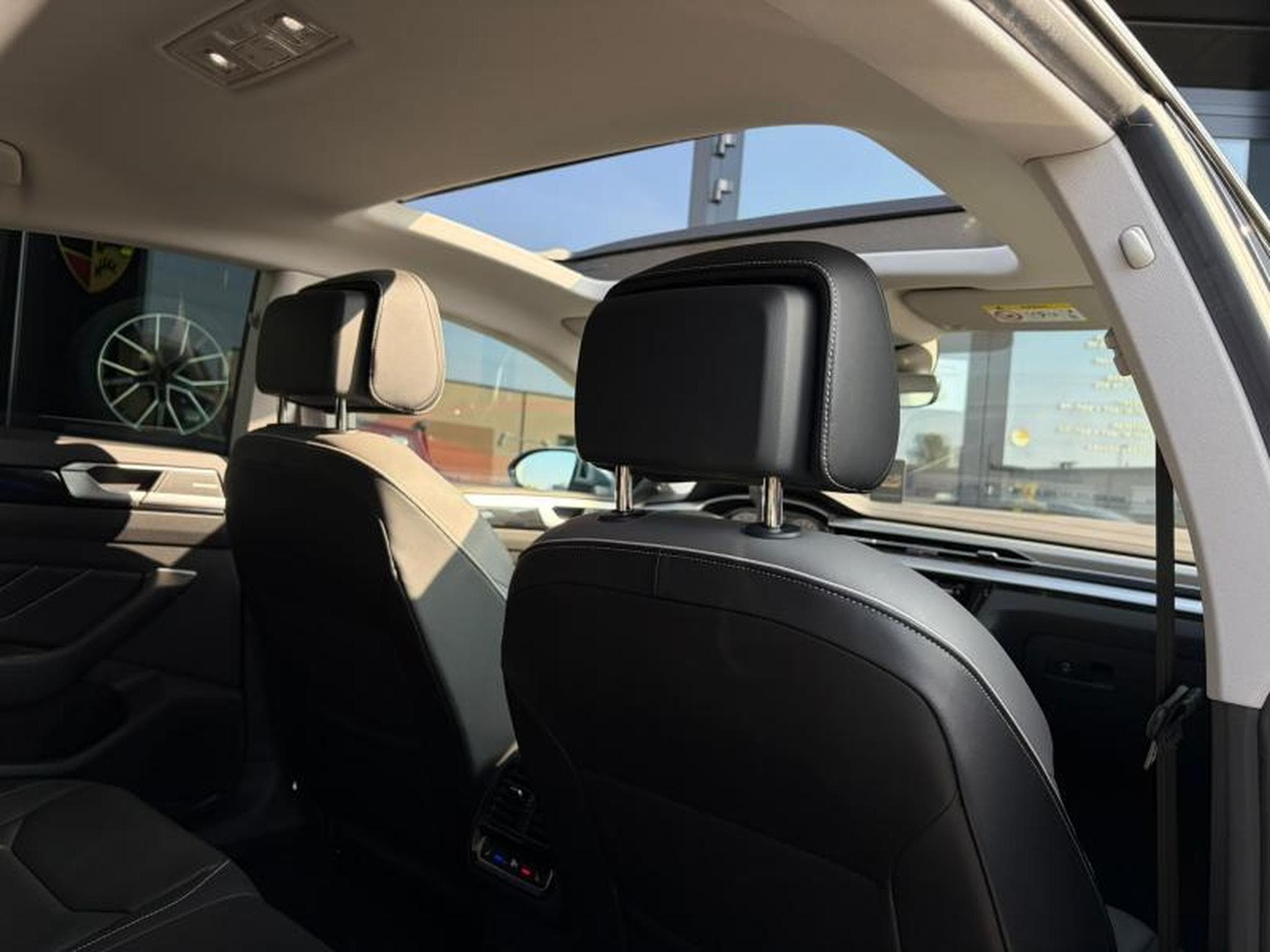 VW Arteon Elegance/Toi Ouvrant/Harman Kardon/Sièges électriques chauff (2022) - Photo 17