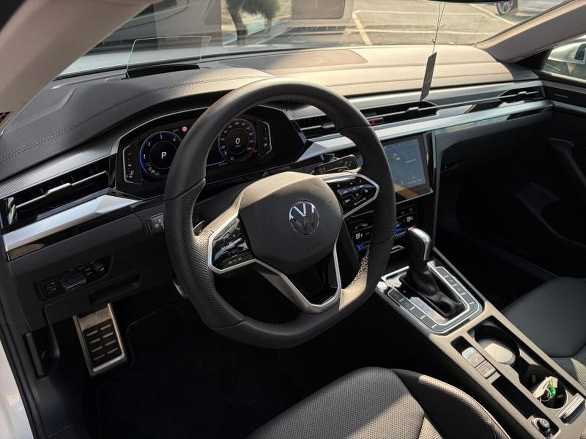 VW Arteon Elegance/Toi Ouvrant/Harman Kardon/Sièges électriques chauff (2022) - Photo 6