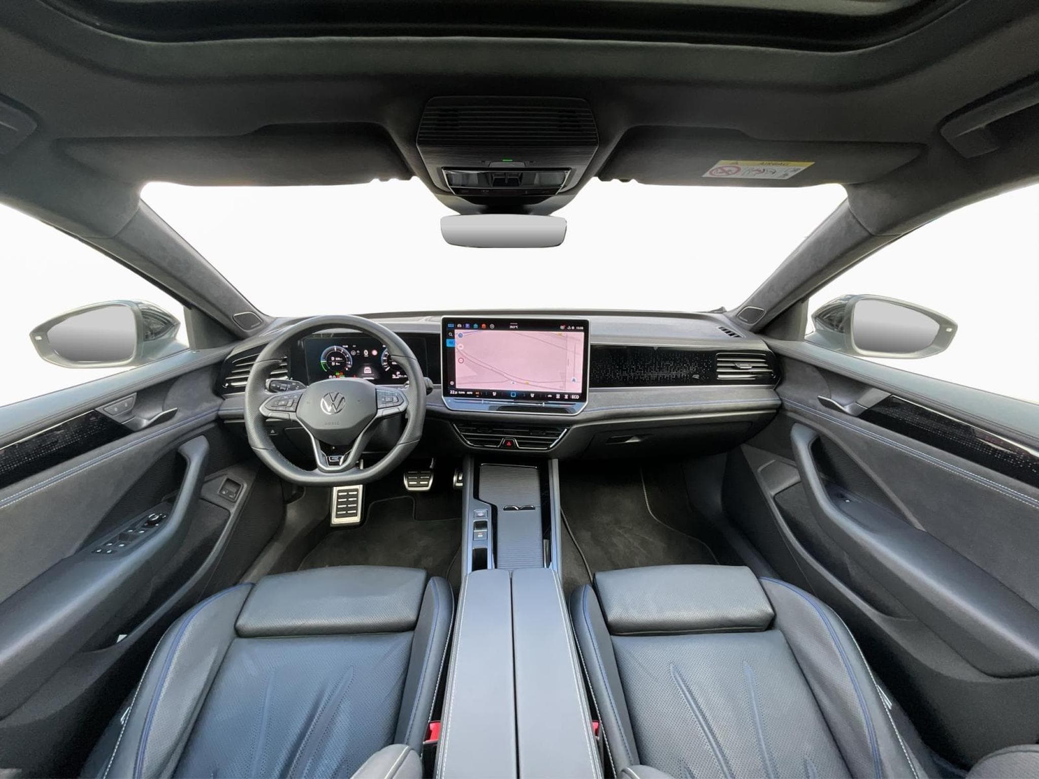 VW Passat R-Line+DSG+PHEV+IQ-Drive+Pano+AHK (2025) - Photo 2