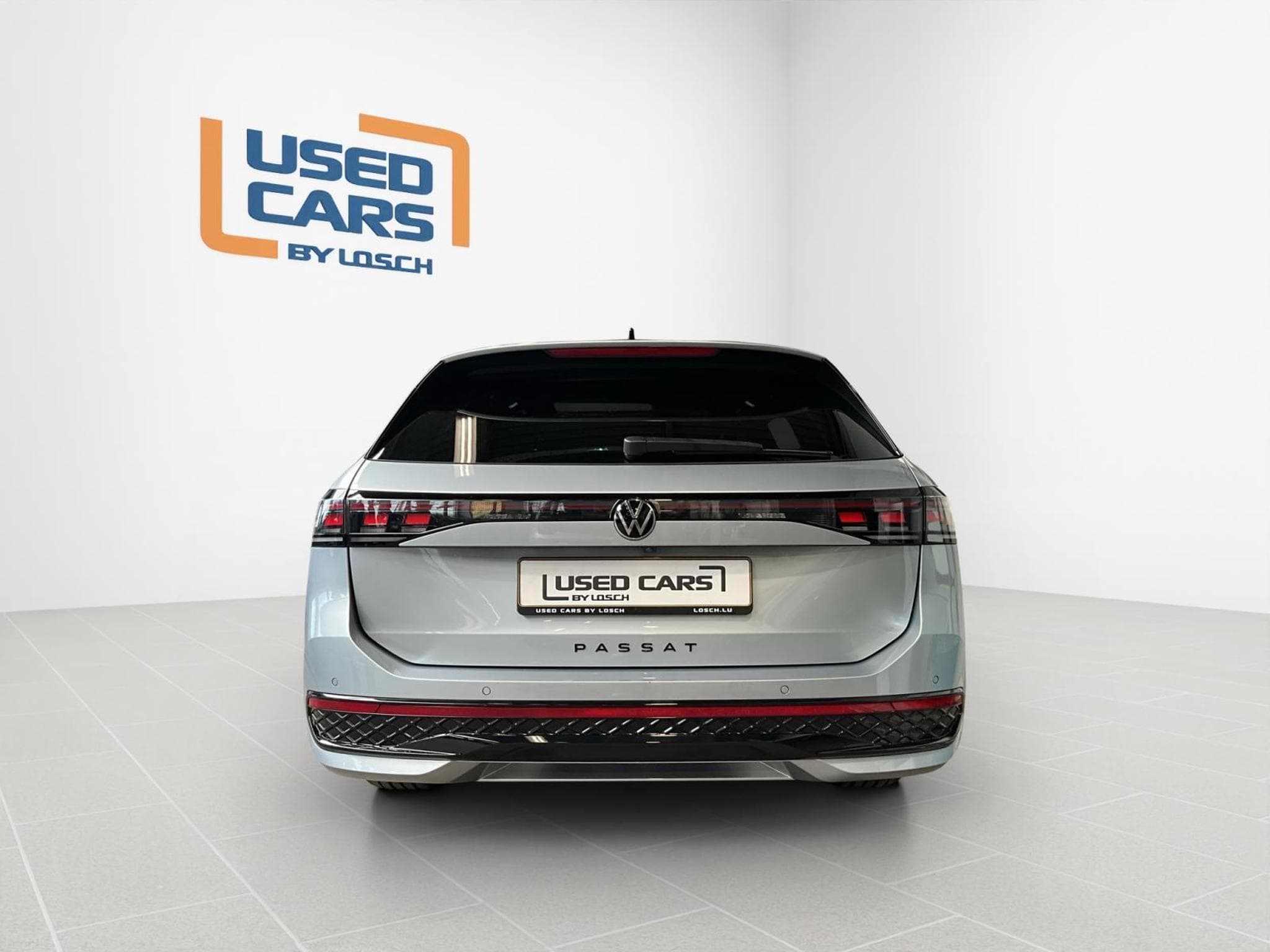 VW Passat R-Line+DSG+PHEV+IQ-Drive+Pano+AHK (2025) - Photo 7