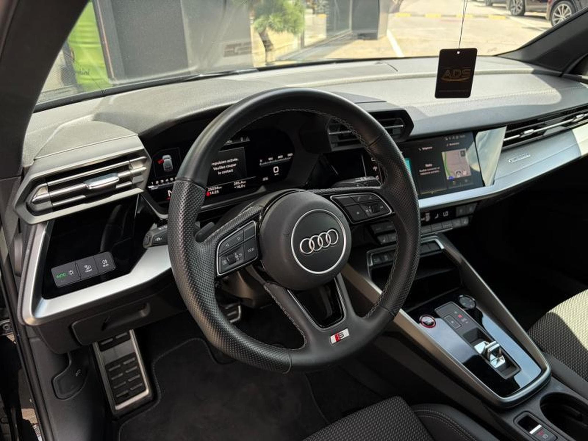 Audi S3 Sportback QUATTRO Sièges chauffants/ Apple Carplay/ Digital (2024) - Photo 6