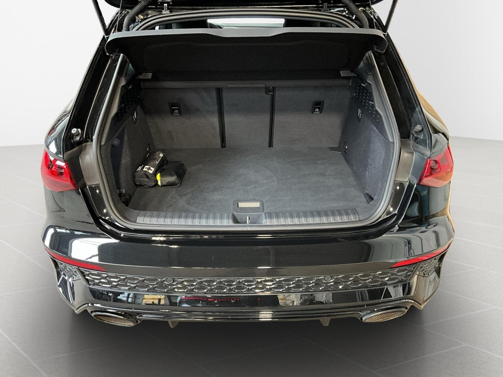 Audi RS3 SB+S-Tronic+Quattro+p.Premium+Pano+Carbon (2024) - Photo 17