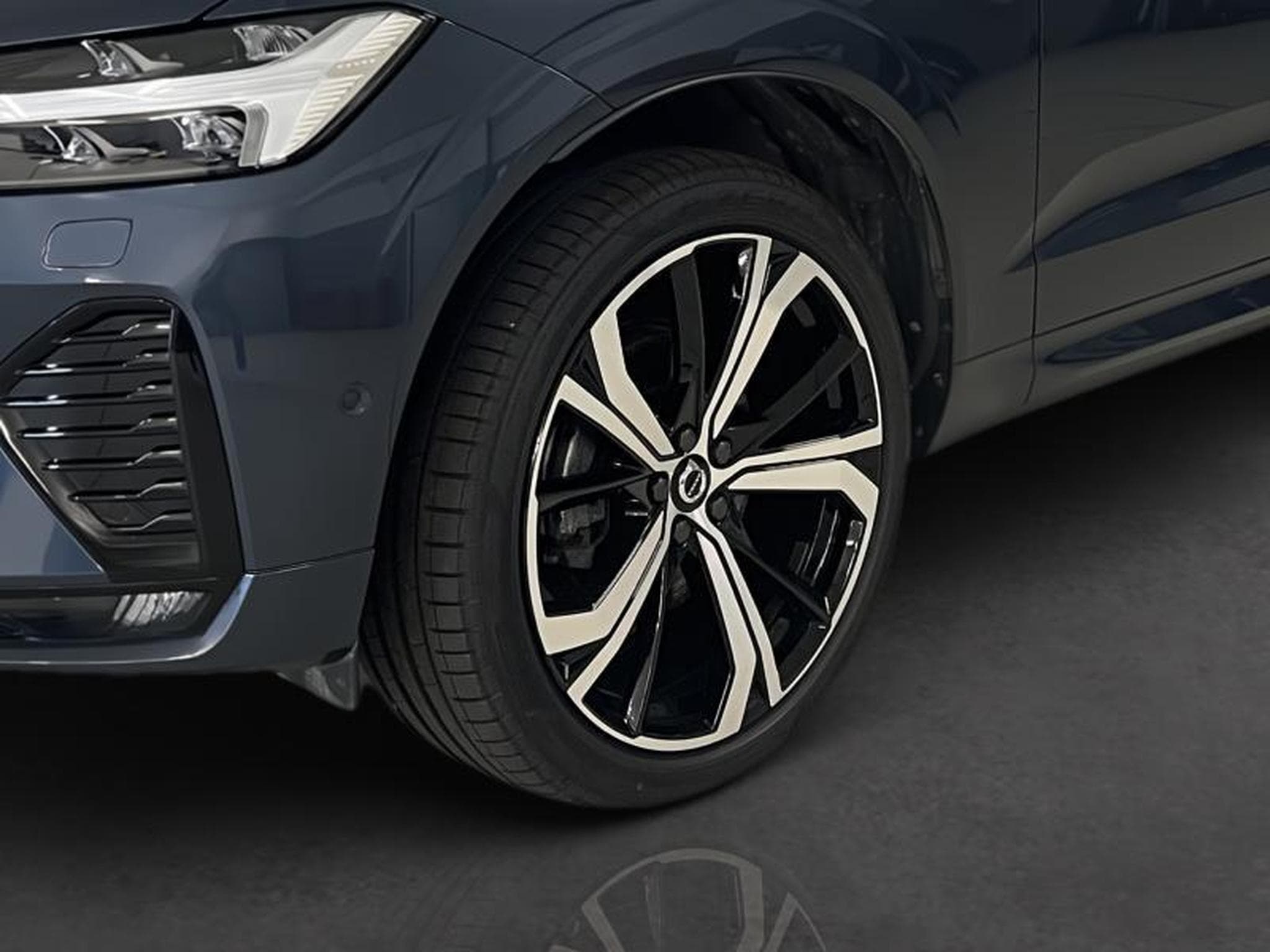 Volvo XC60 Ultra Dark (2025) - Foto 4