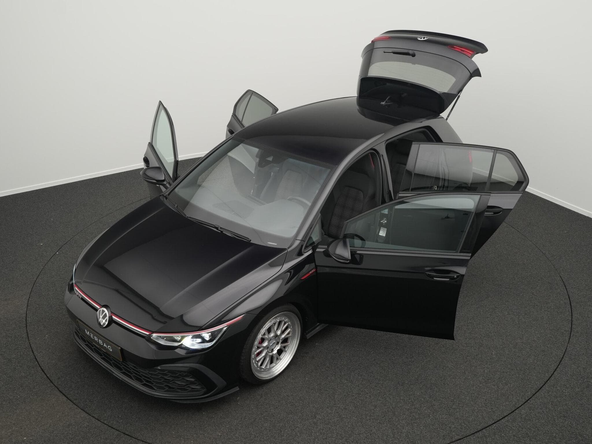 VW Golf VIII 2.0 TSI GTI (1970) - Photo 14