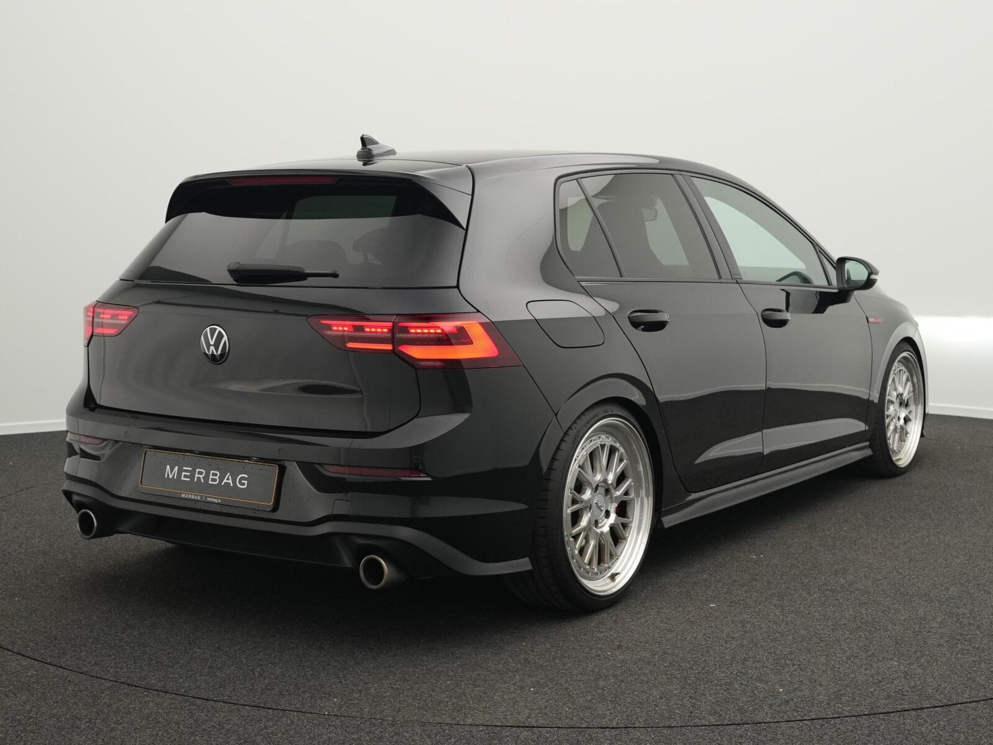 VW Golf VIII 2.0 TSI GTI (1970) - Photo 3