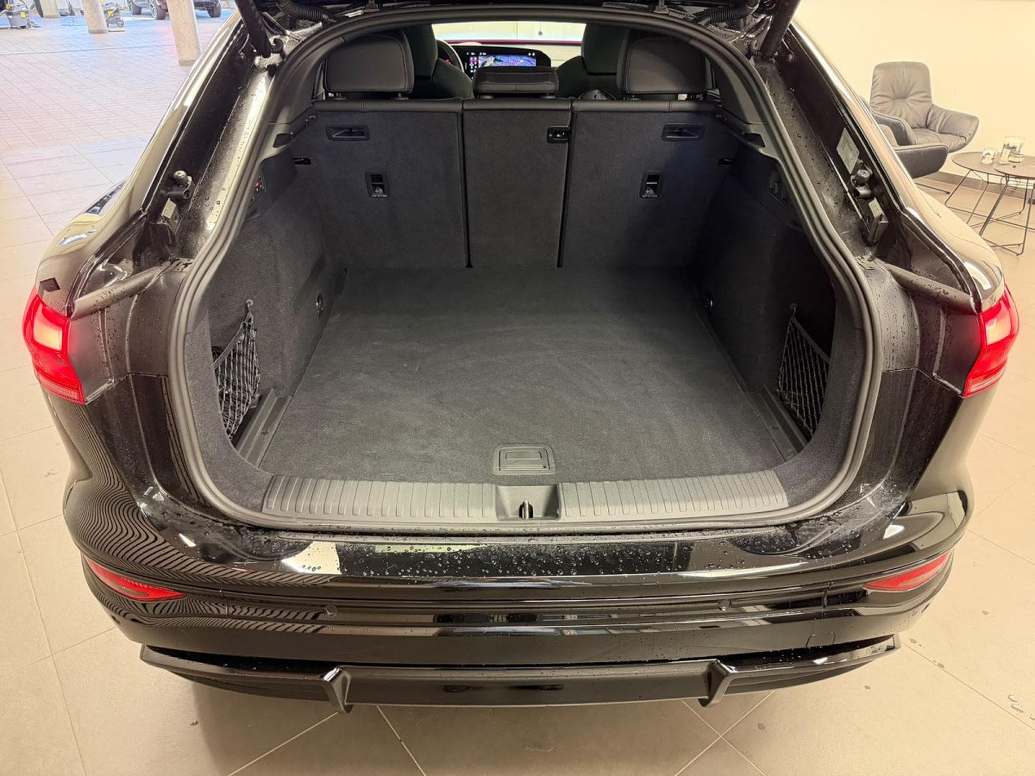 Audi SQ6 e-tron Sportback 490 CH / 360 kW (2026) - Foto 8