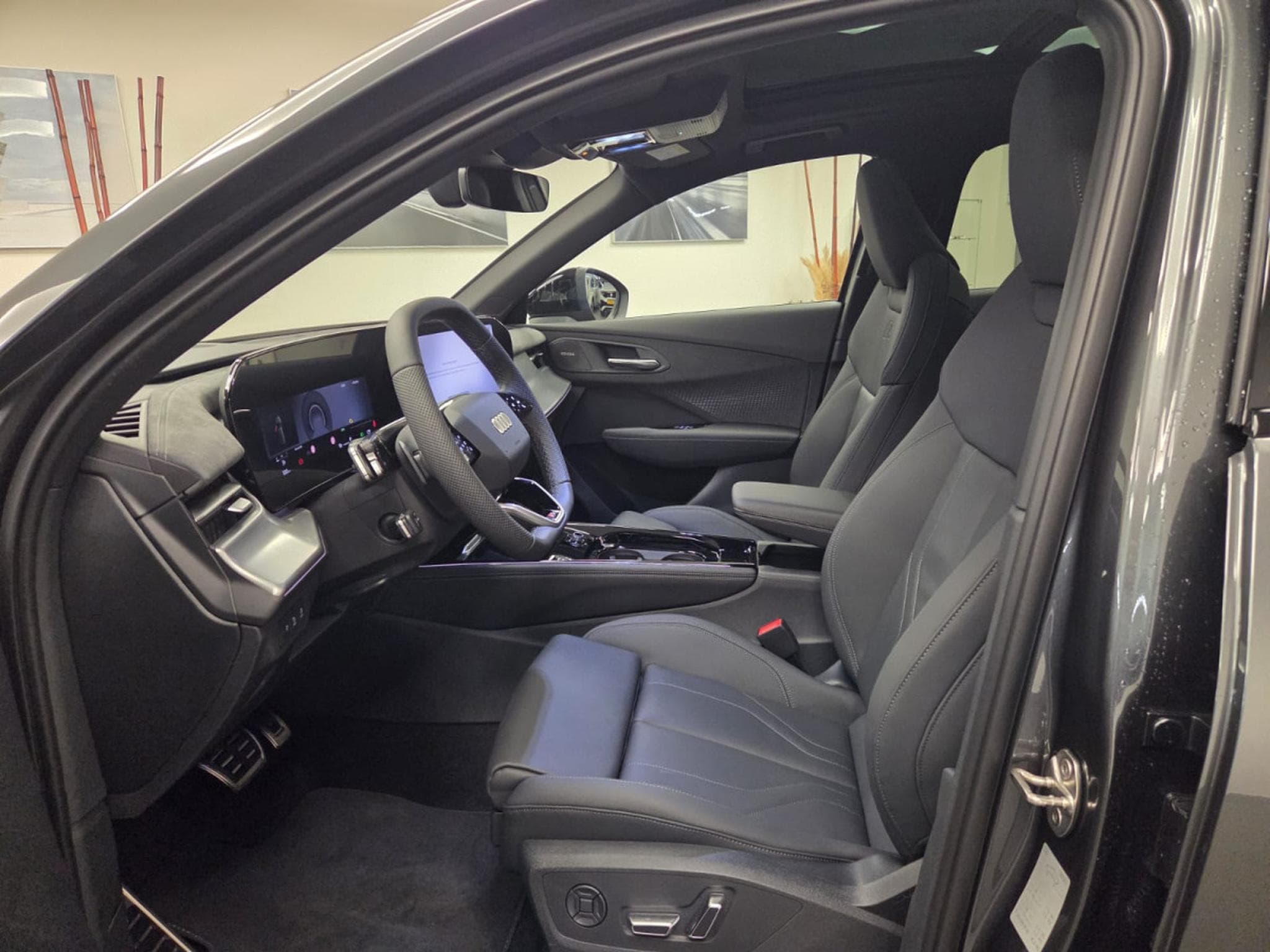 Audi Q3 SUV S Line 195 kW / 265 CV TFSI quattro S tronic (2026) - Foto 3
