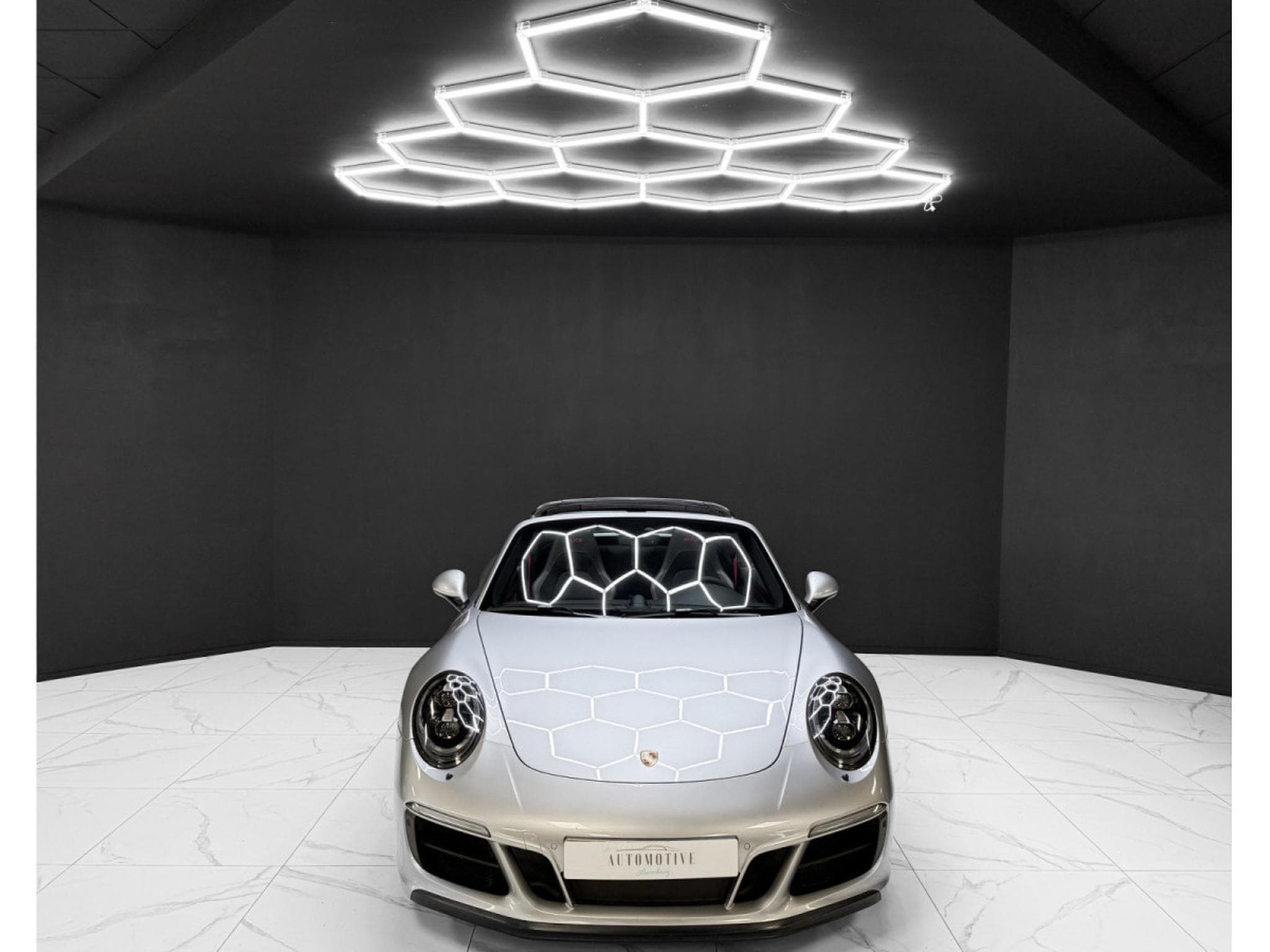 Porsche 911 991.2 Targa 4 GTS / 1ST HAND / NEW SERVICE (2019) - Photo 8