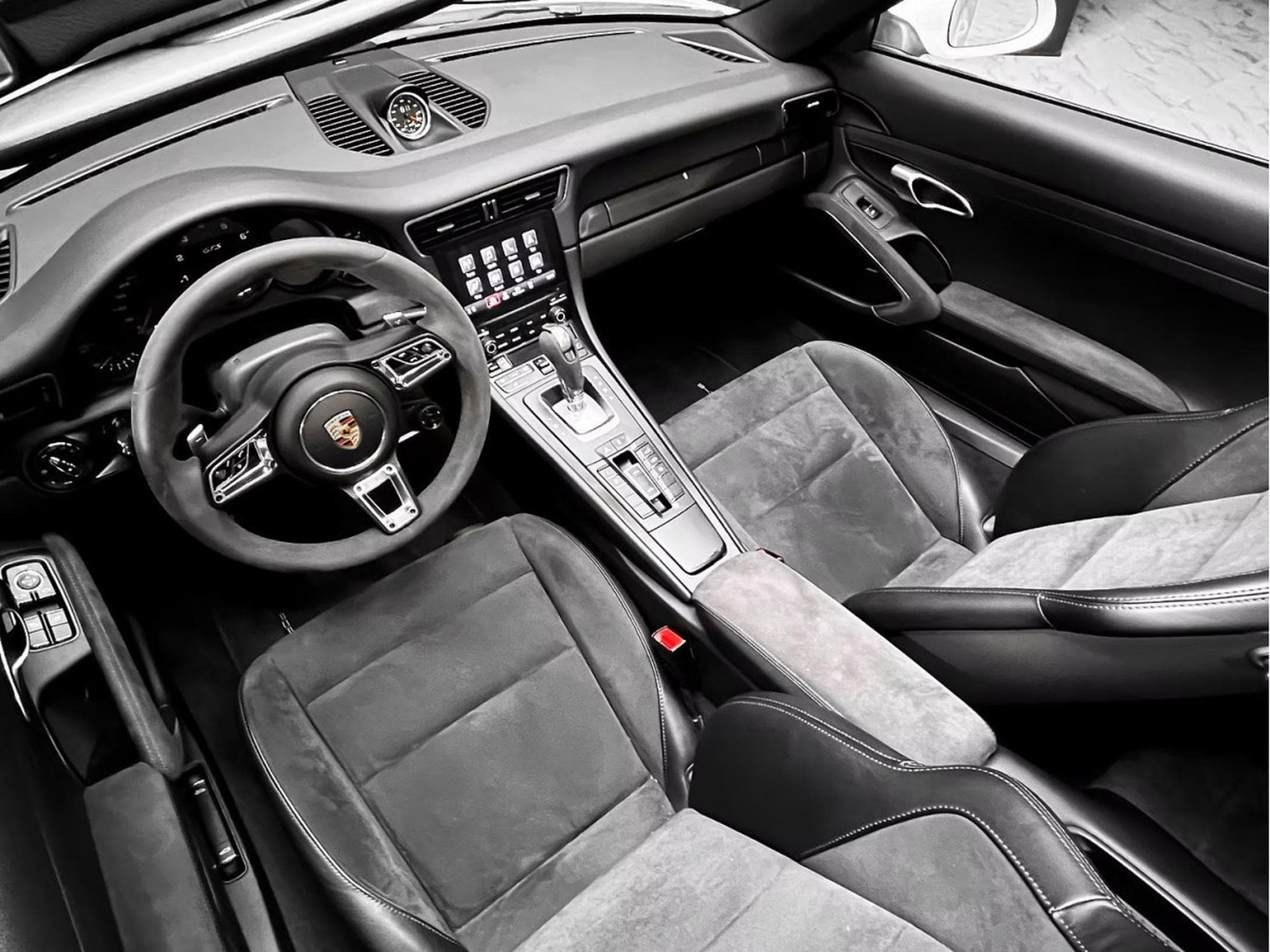 Porsche 911 991.2 Targa 4 GTS / APPROVED / NEW SERVICE (2018) - Photo 14