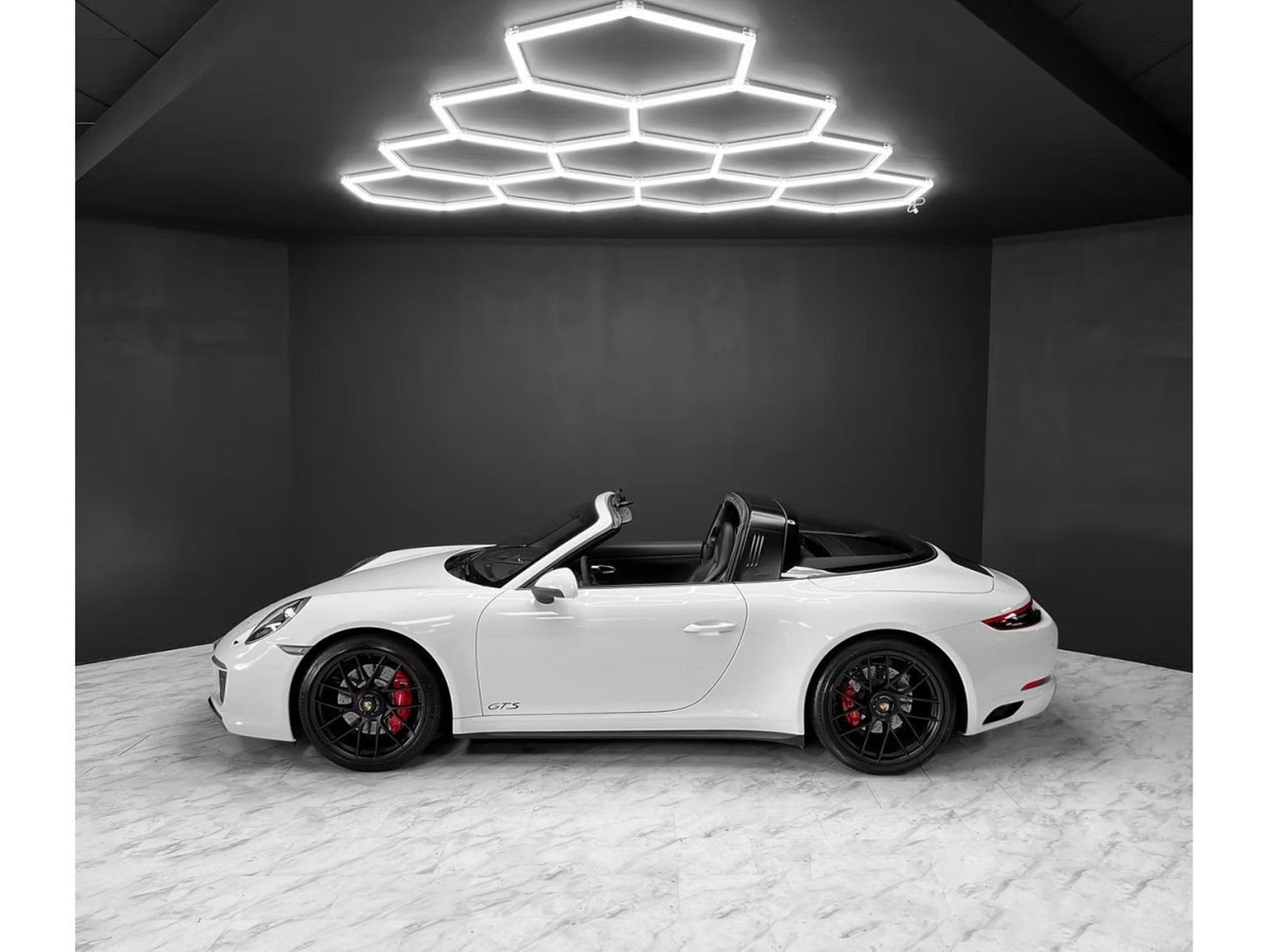 Porsche 911 991.2 Targa 4 GTS / APPROVED / NEW SERVICE (2018) - Photo 2
