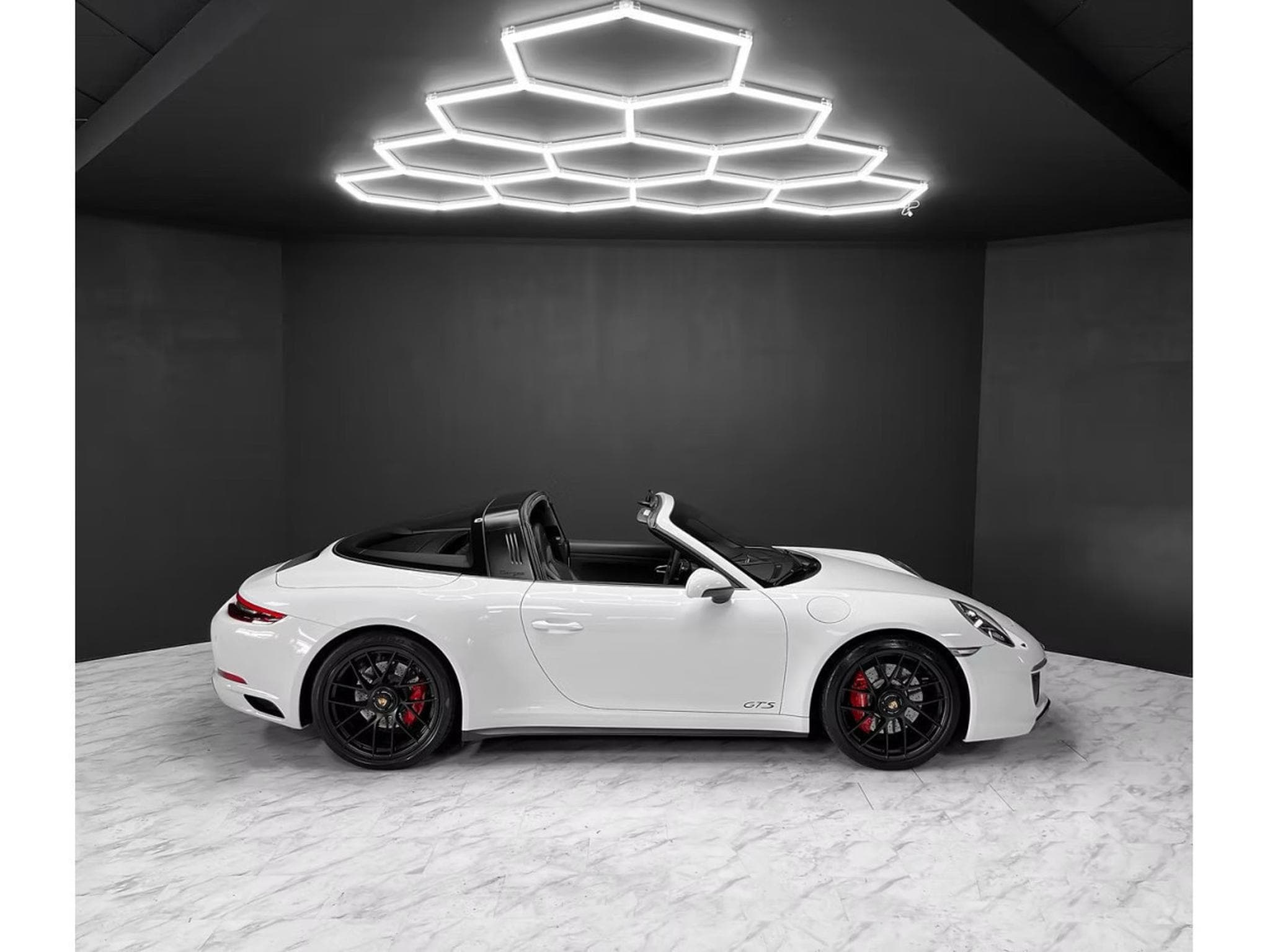 Porsche 911 991.2 Targa 4 GTS / APPROVED / NEW SERVICE (2018) - Photo 6