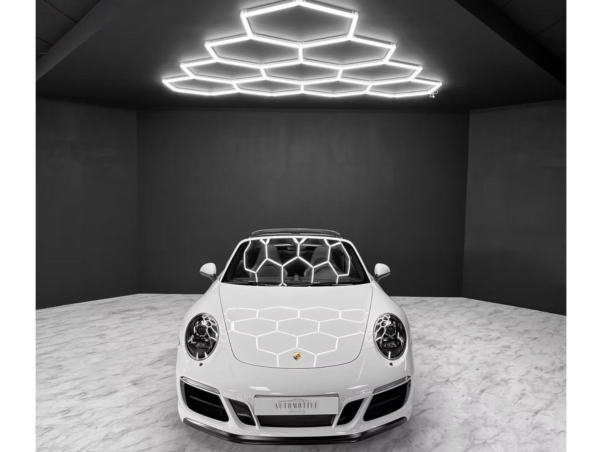 Porsche 911 991.2 Targa 4 GTS / APPROVED / NEW SERVICE (2018) - Photo 8