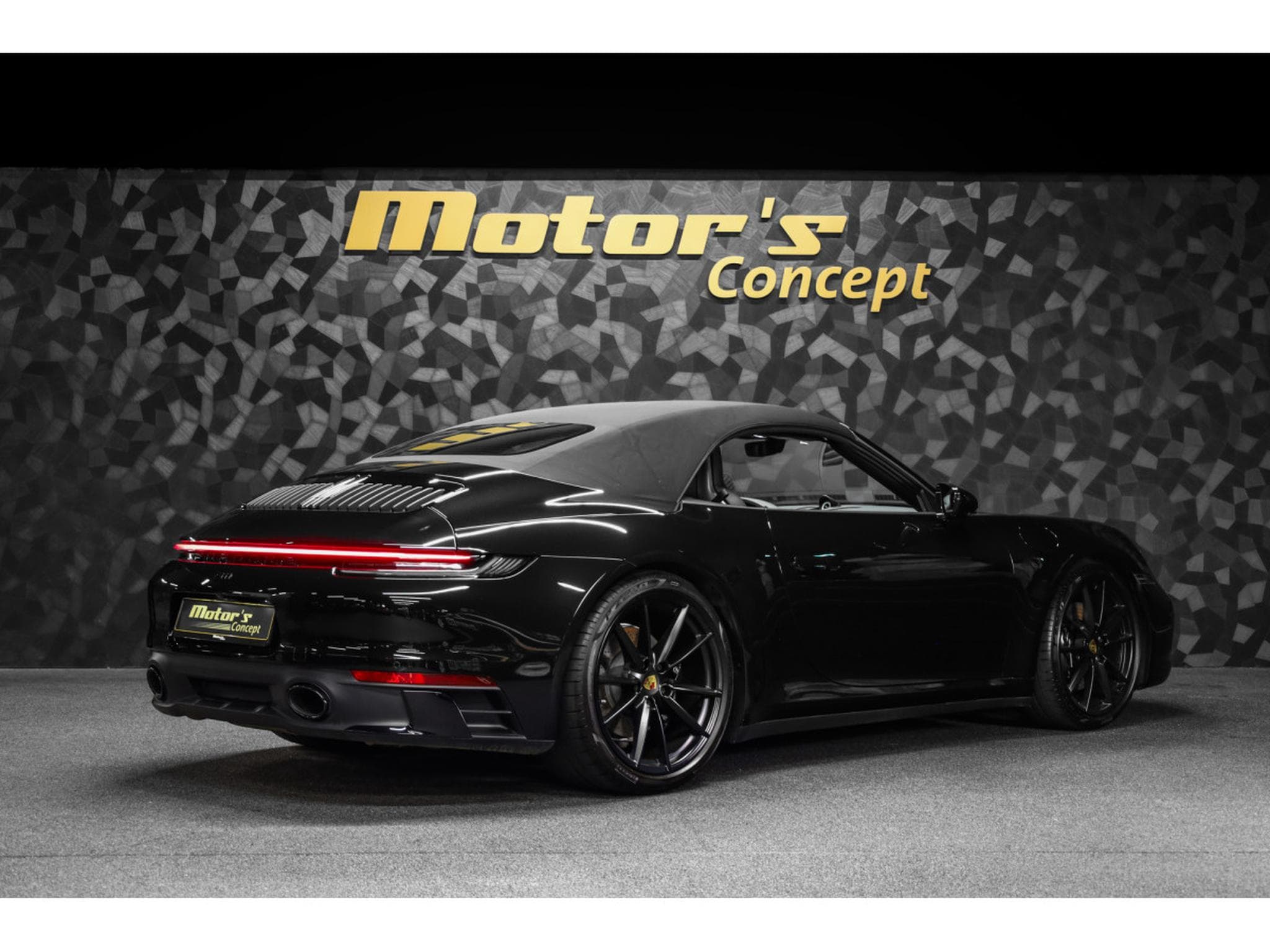 Porsche 911 992.1 CARRERA 4S CABRIOLET PDK (2024) - Photo 3