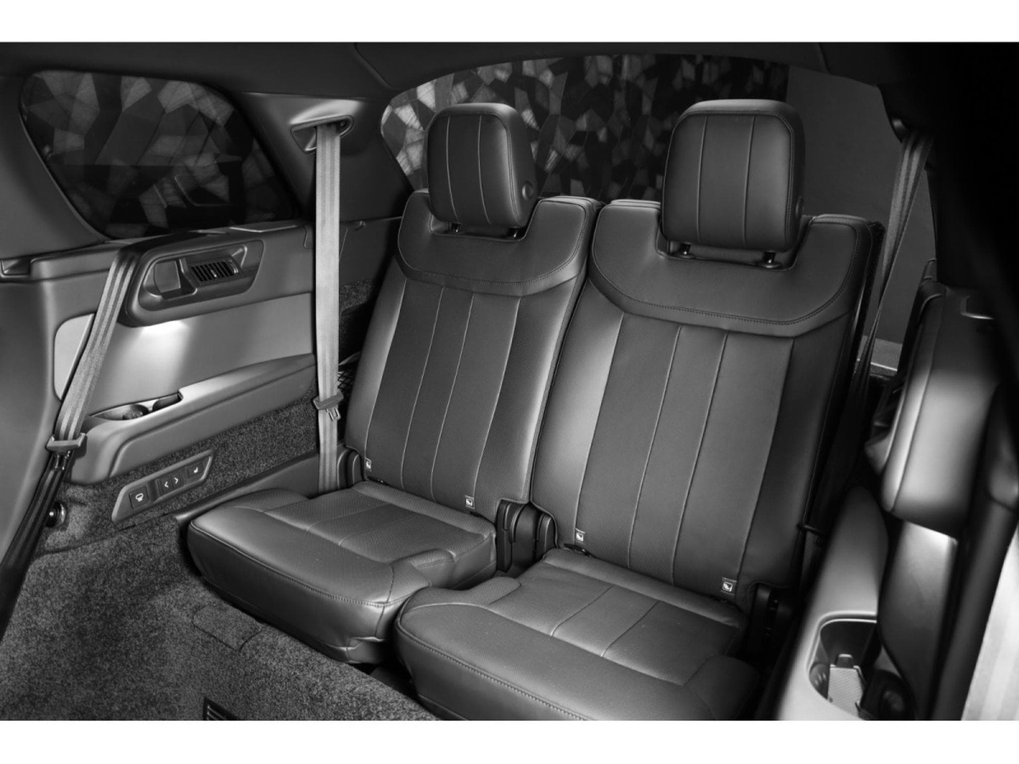 Land-Rover Range Rover P530 4.4 V8 LWB AUTOBIOGRAPHY - 7 PLACES (2024) - Photo 11