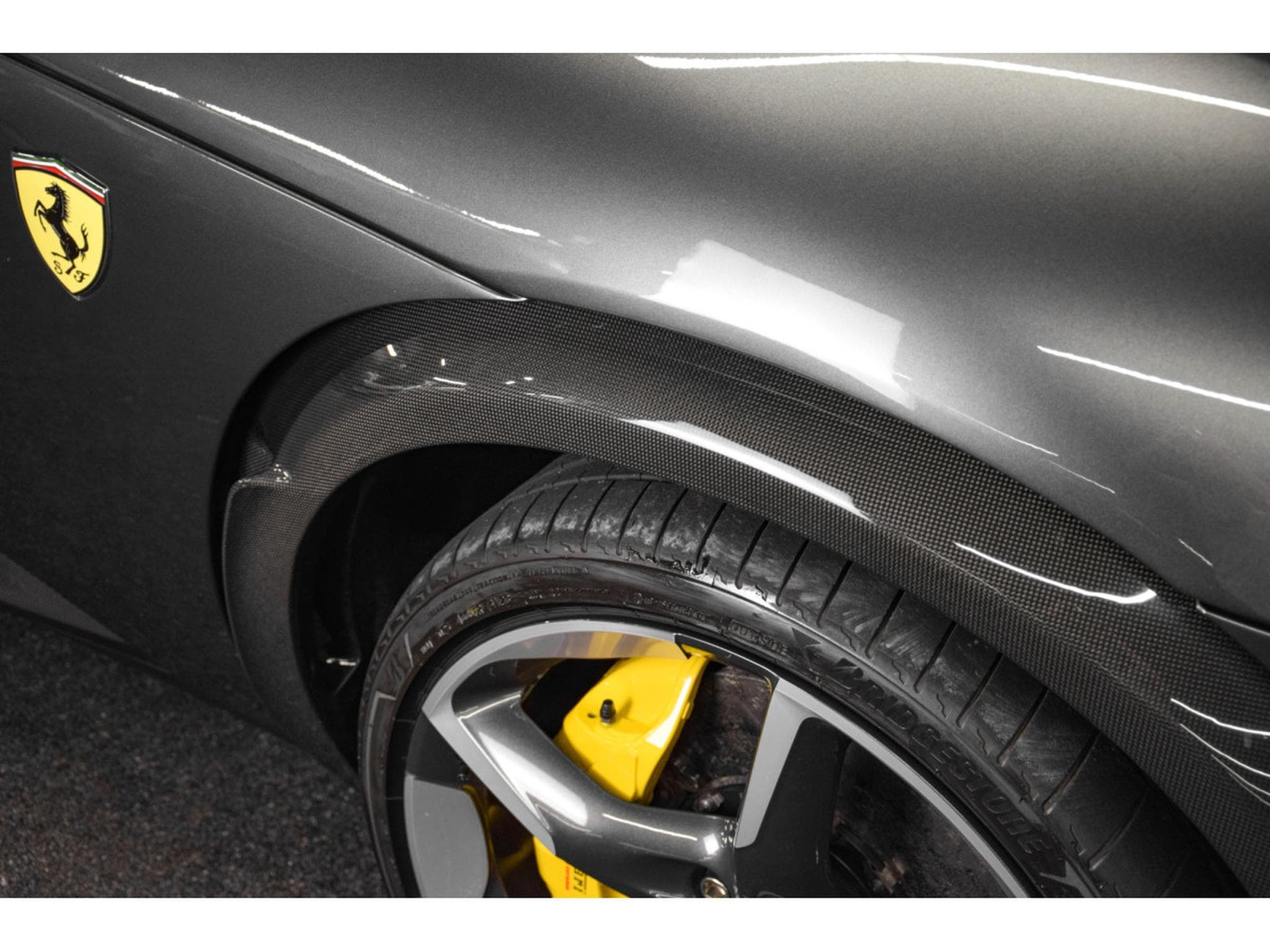 Ferrari Purosangue 6.5 V12 - CANNA DI FUCILE - PACK CARBONE (2026) - Photo 15