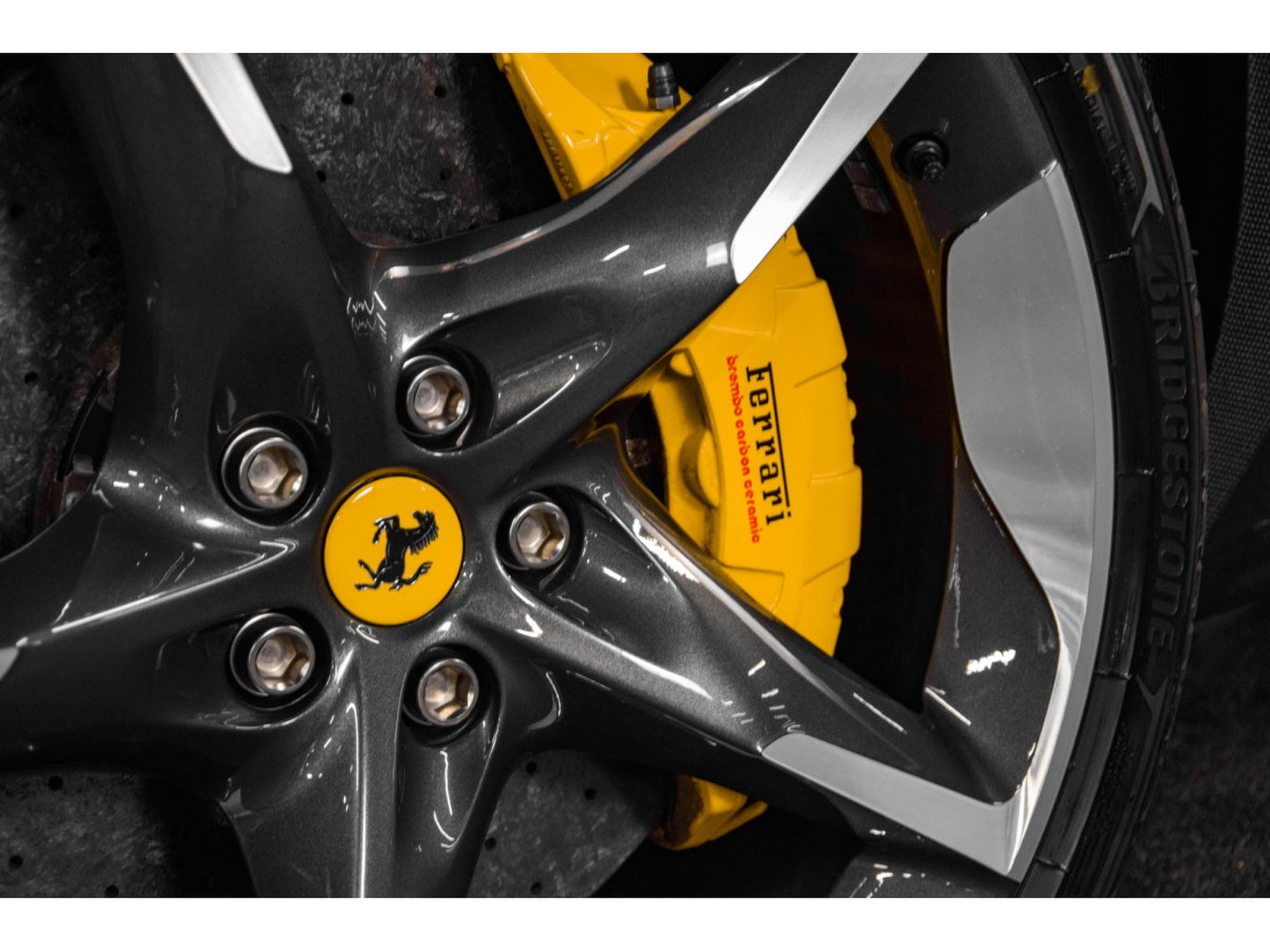 Ferrari Purosangue 6.5 V12 - CANNA DI FUCILE - PACK CARBONE (2026) - Photo 24