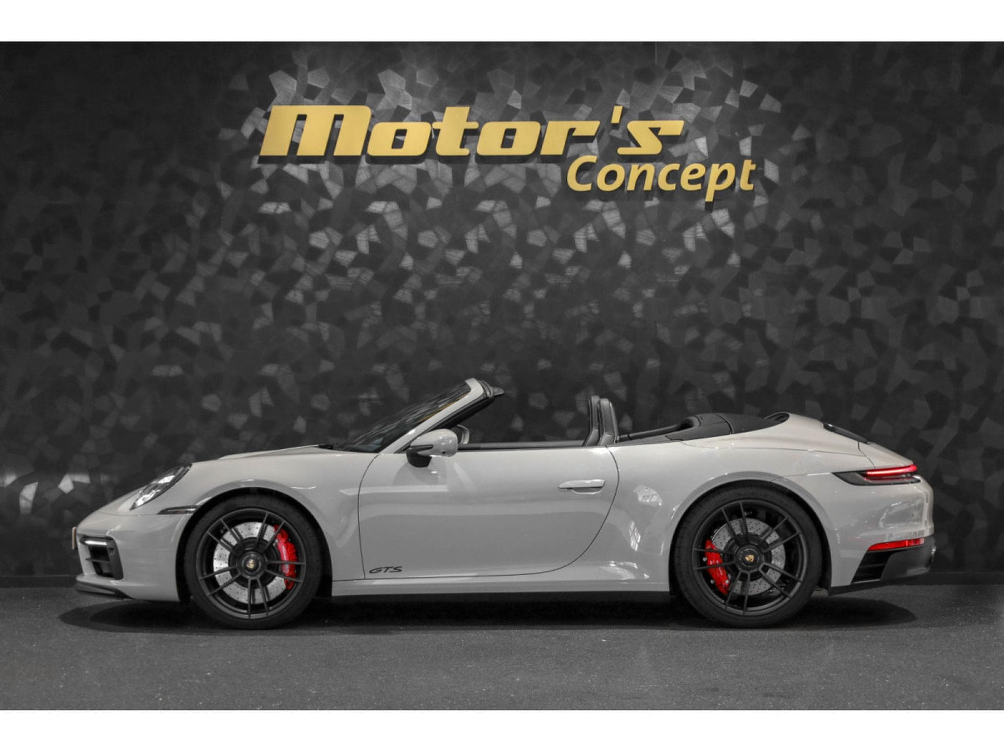 Porsche 911 992.1 CARRERA 4 GTS CABRIOLET PDK (2024) - Photo 2