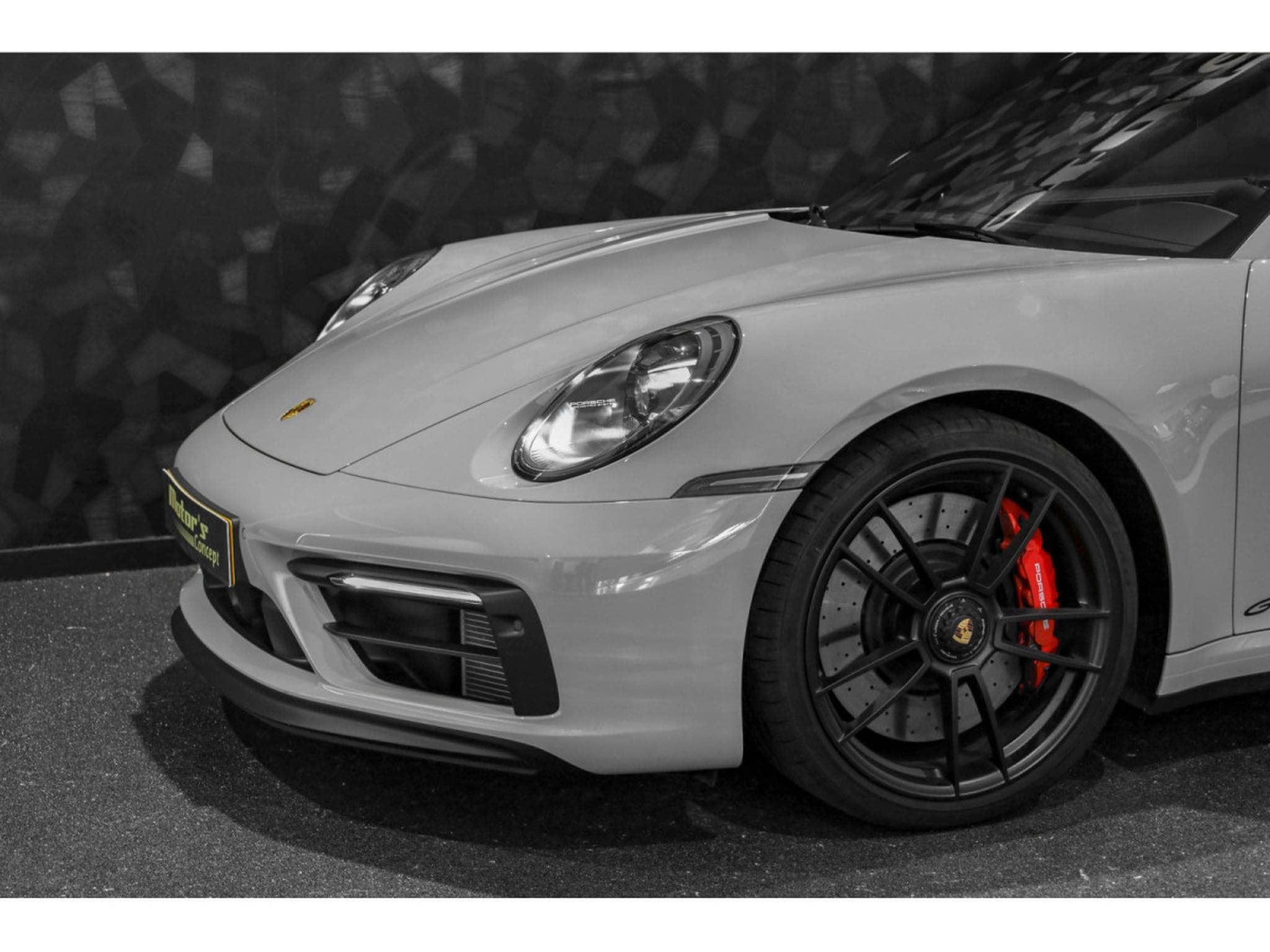 Porsche 911 992.1 CARRERA 4 GTS CABRIOLET PDK (2024) - Photo 29