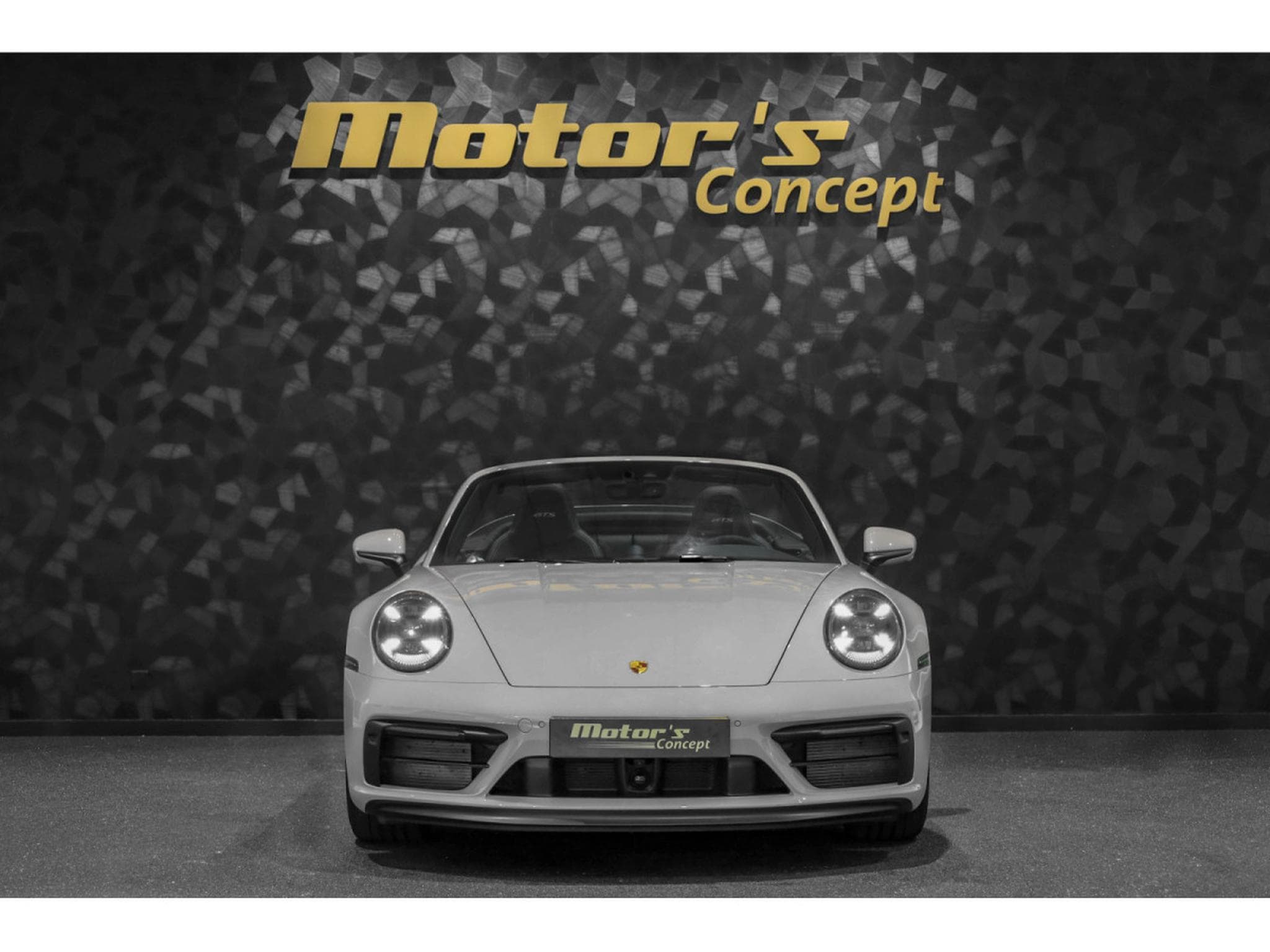 Porsche 911 992.1 CARRERA 4 GTS CABRIOLET PDK (2024) - Photo 4