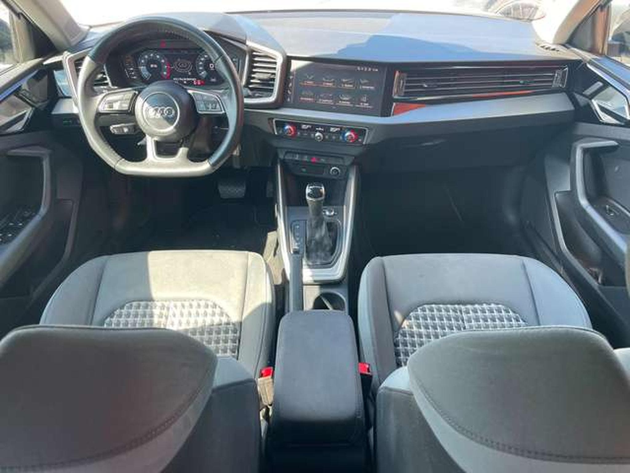 Audi A1 30 TFSI Sportback S tronic GARANTIE JUSQU'A 3 ANS (2019) - Photo 12