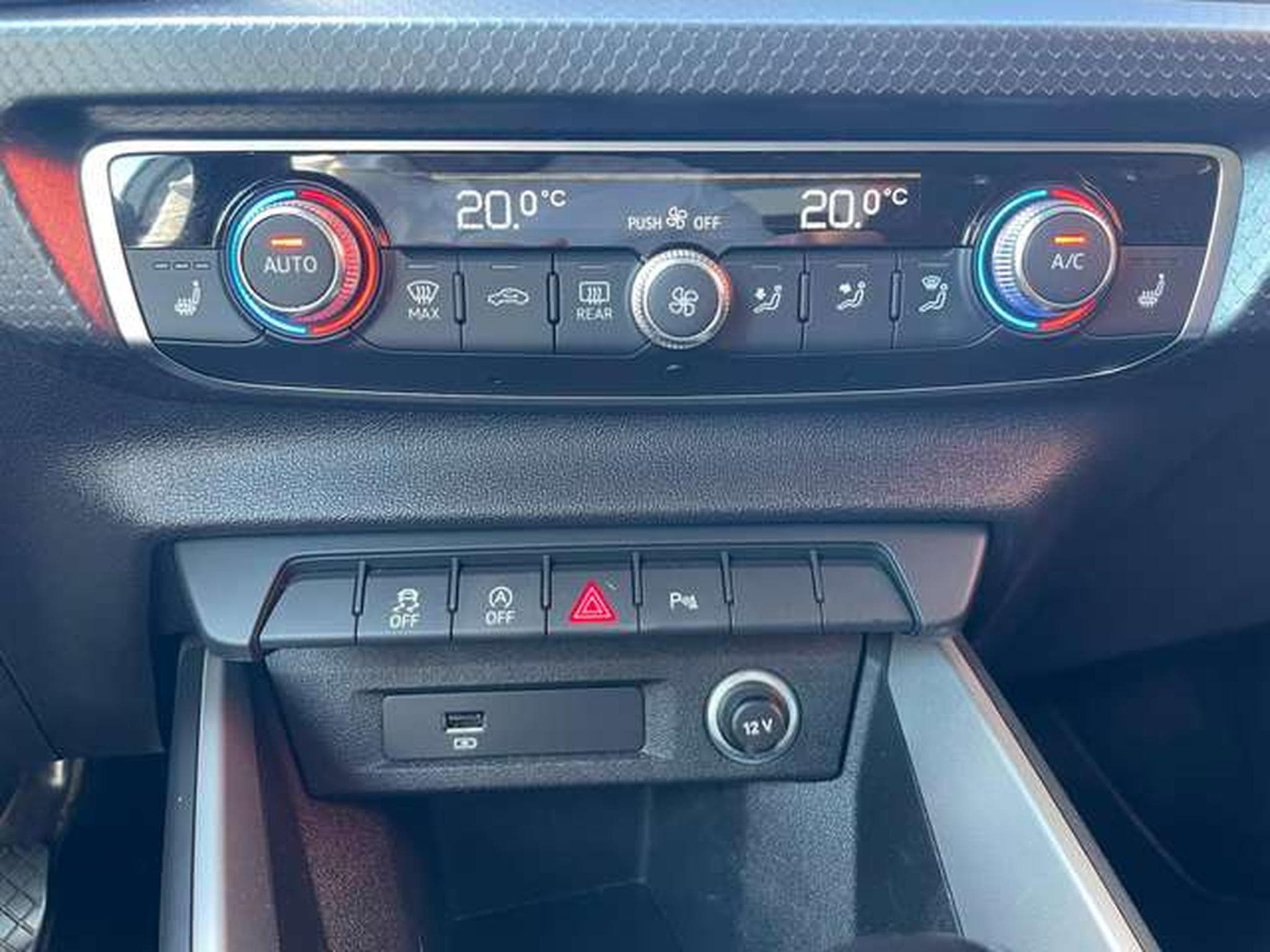 Audi A1 30 TFSI Sportback S tronic GARANTIE JUSQU'A 3 ANS (2019) - Photo 22