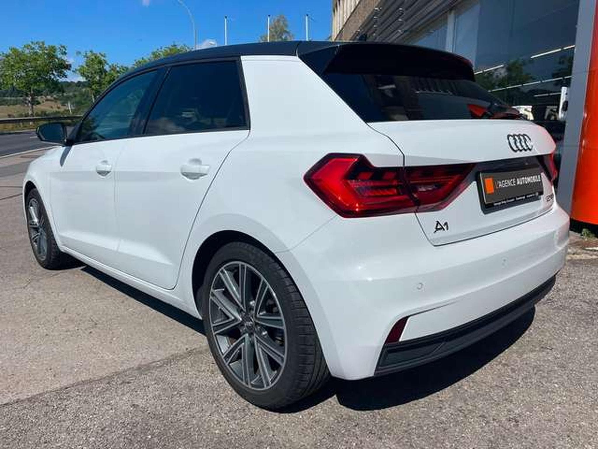 Audi A1 30 TFSI Sportback S tronic GARANTIE JUSQU'A 3 ANS (2019) - Photo 7