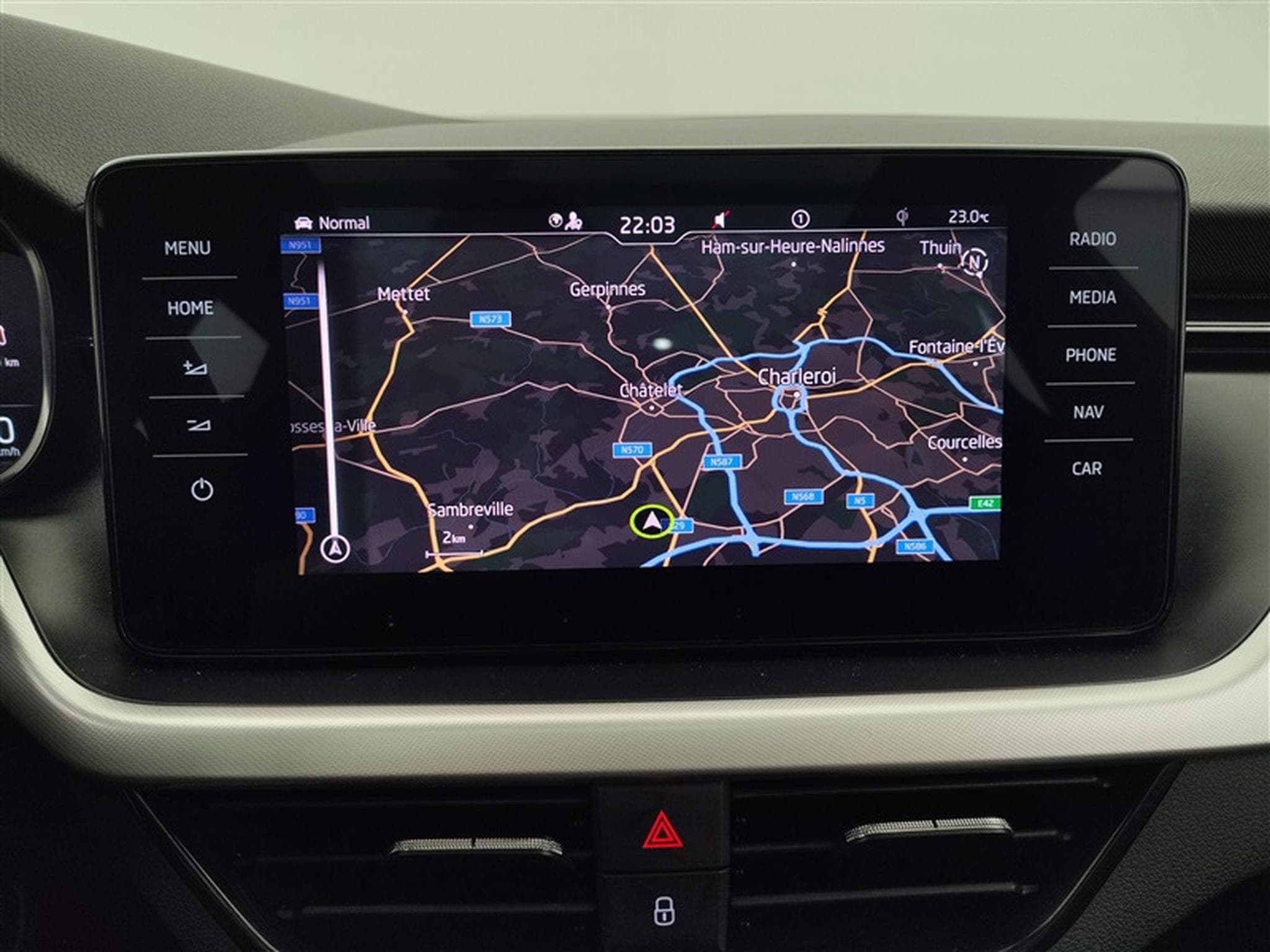 Skoda Kamiq 1.0 TSI Ambition°NAV°CARPLAY°FULL LED° S.CHAUF°CAM°PDC AV-AR (2022) - Photo 11