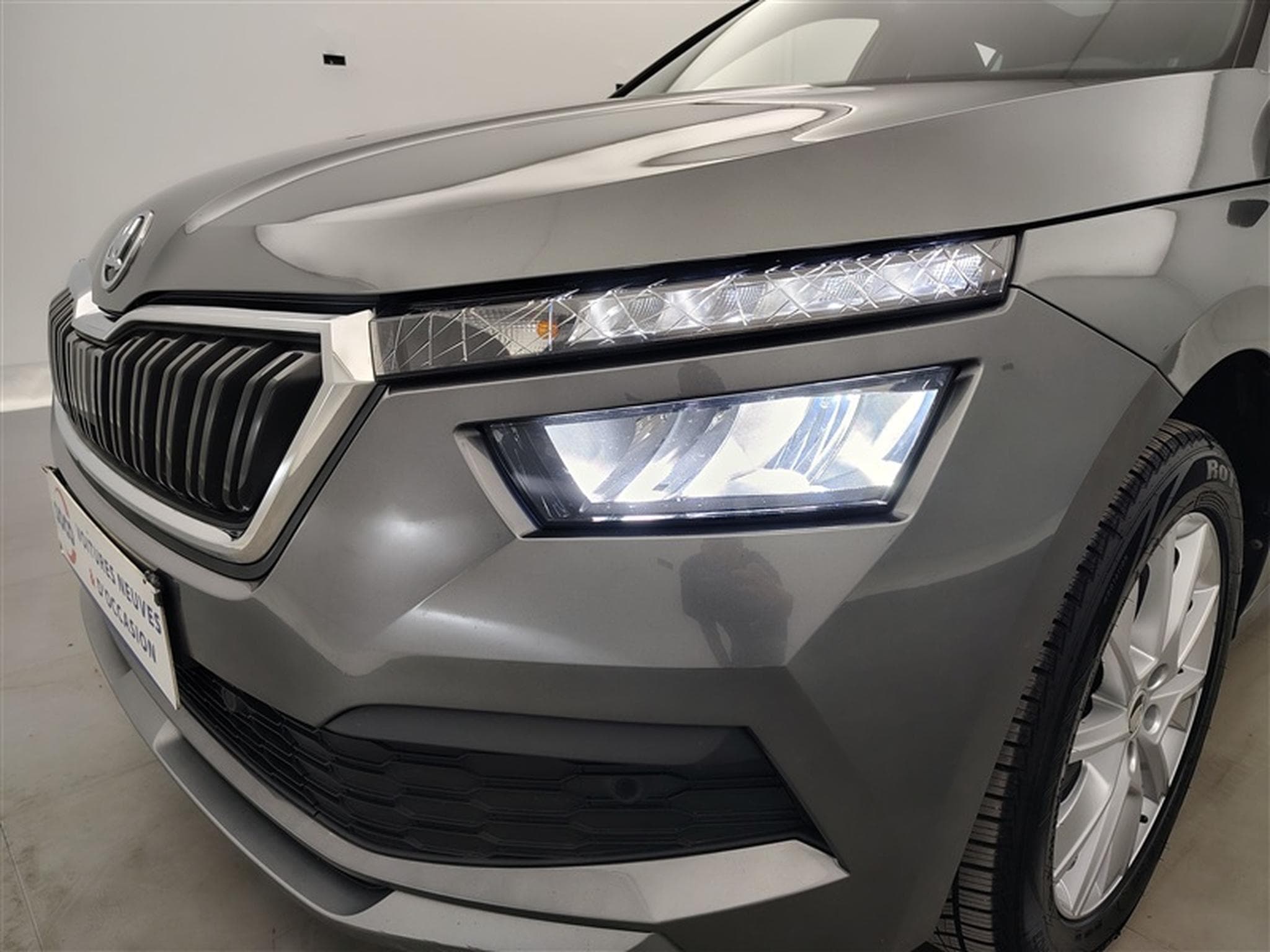 Skoda Kamiq 1.0 TSI Ambition°NAV°CARPLAY°FULL LED° S.CHAUF°CAM°PDC AV-AR (2022) - Photo 15